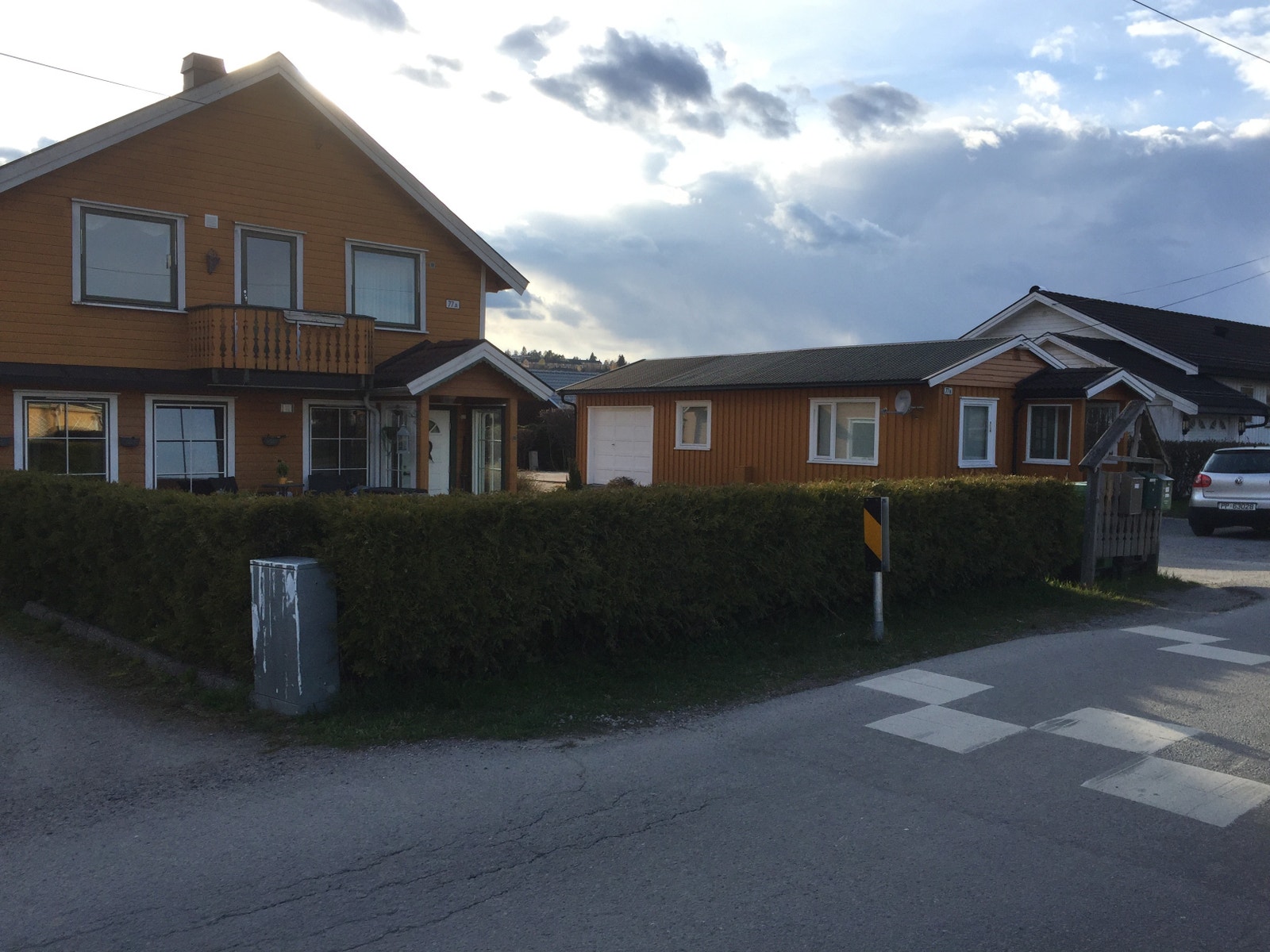 Eiendommen sett fra Århusvegen. Galleribilde