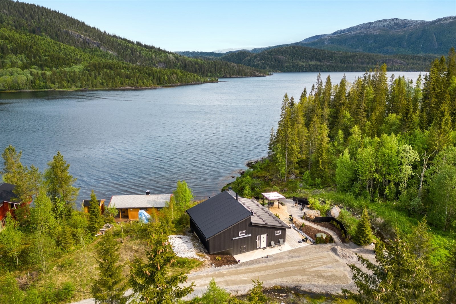 Hytten ligger på endetomt Galleribilde