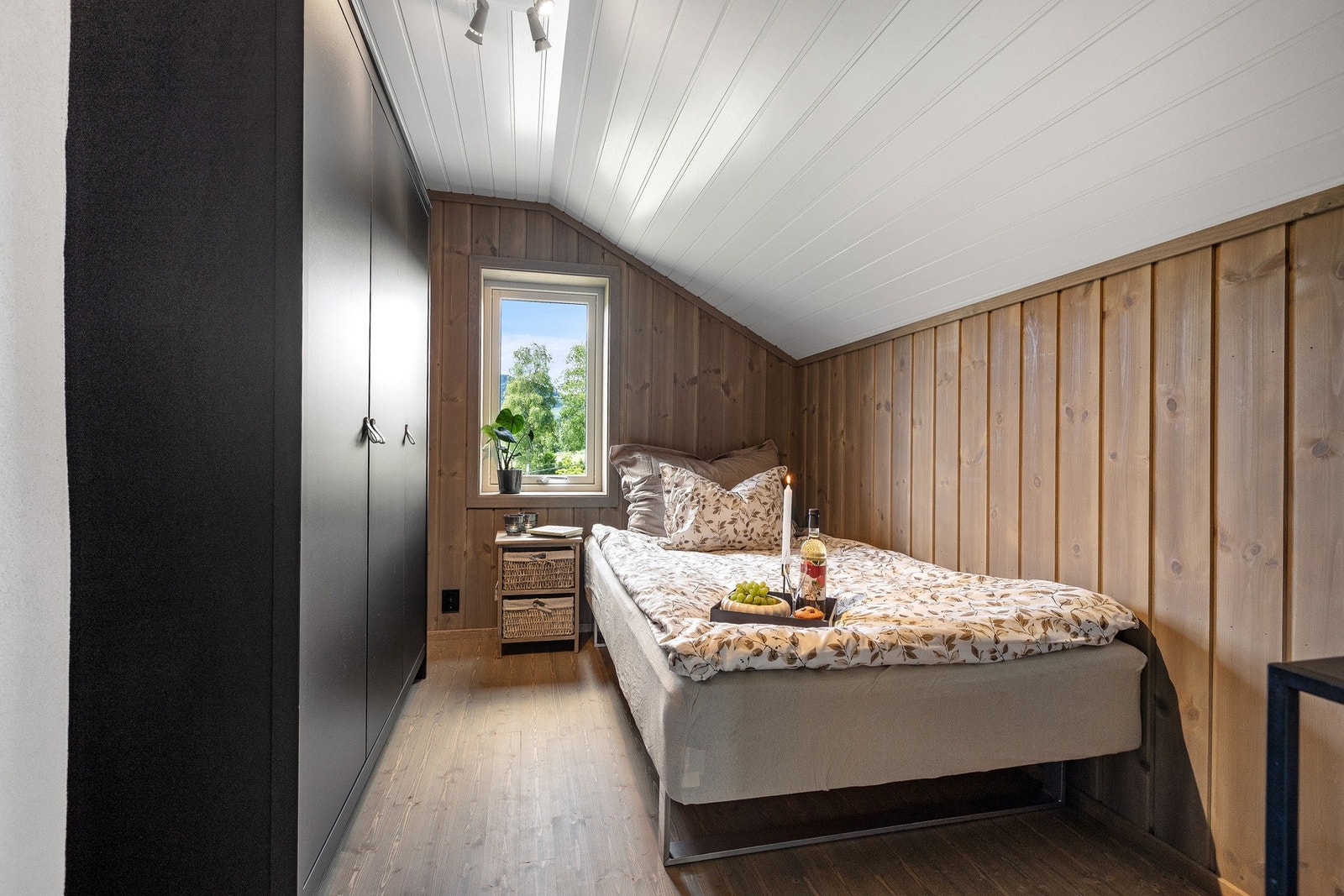 Soverom nr. 2 i loftsetasjen Galleribilde