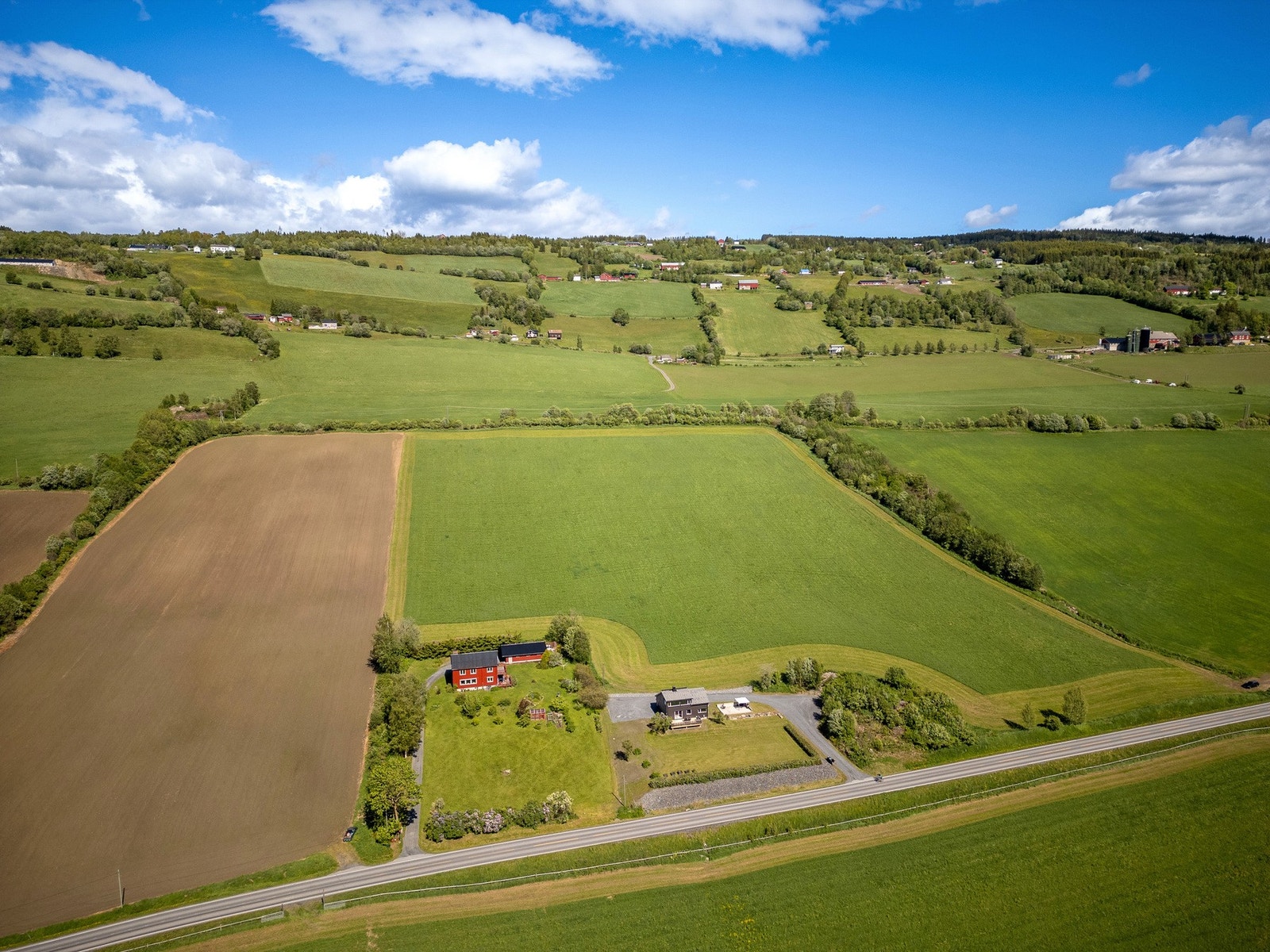 Landlig og rolig beliggenhet Galleribilde