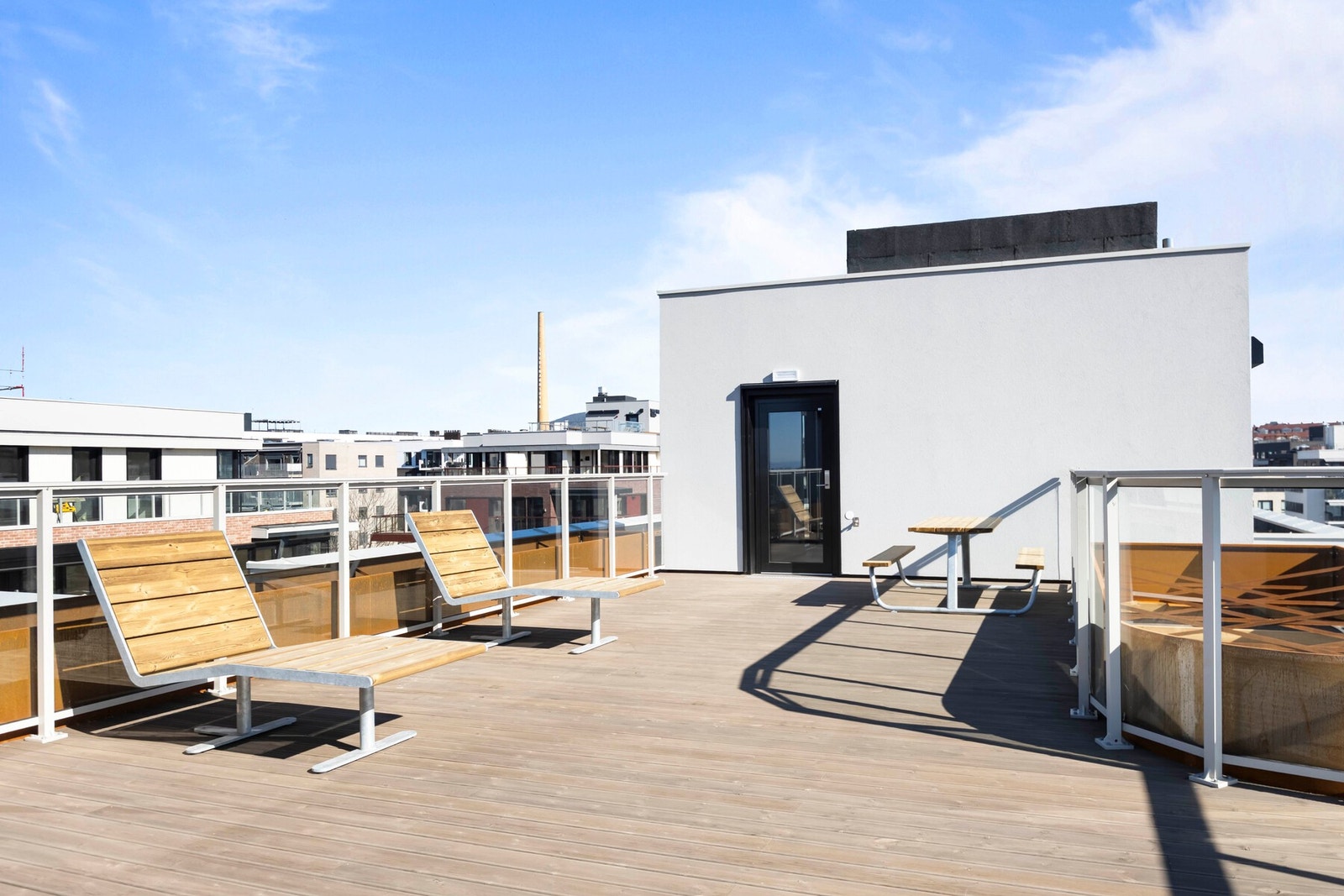 Felles takterrasse, tilgjengelig via trapp og heis. Galleribilde