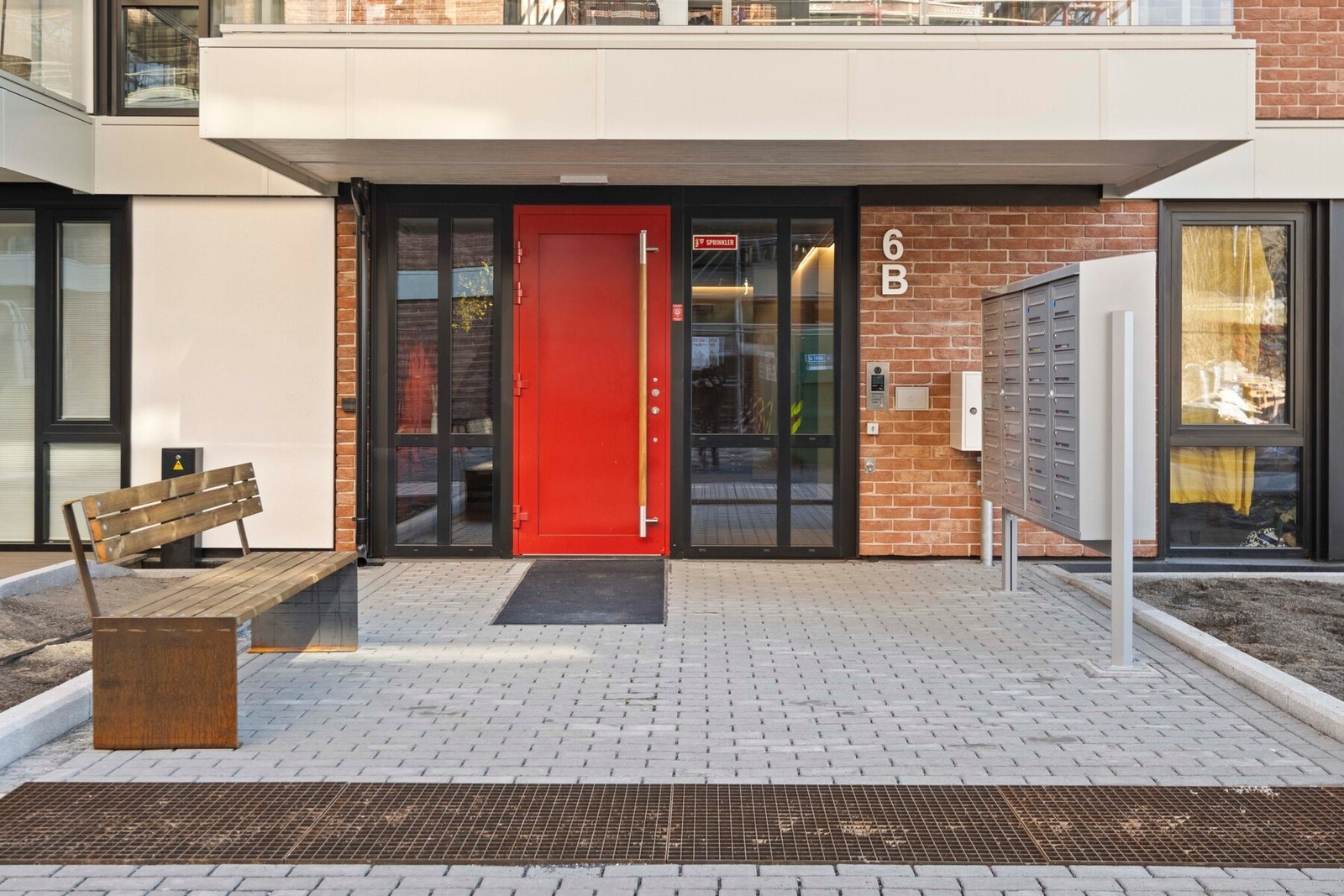 Inngangsparti. Galleribilde