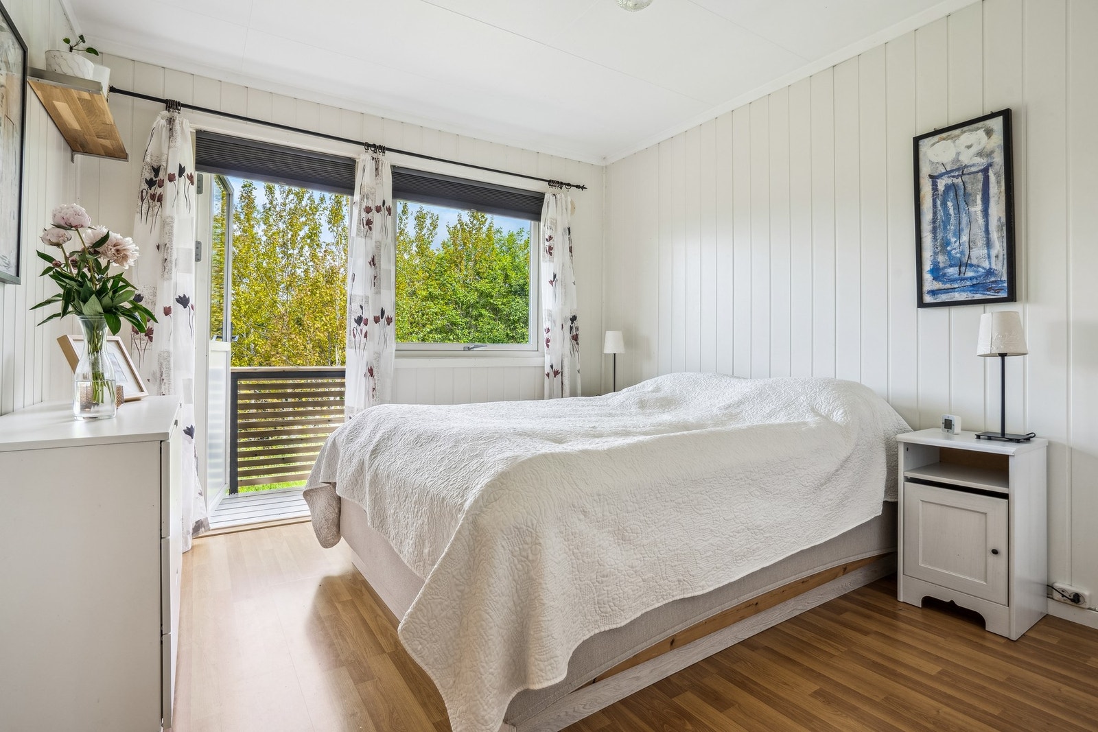 Rommet måler 10,5 kvm og har god plass til ønsket møblement. Galleribilde