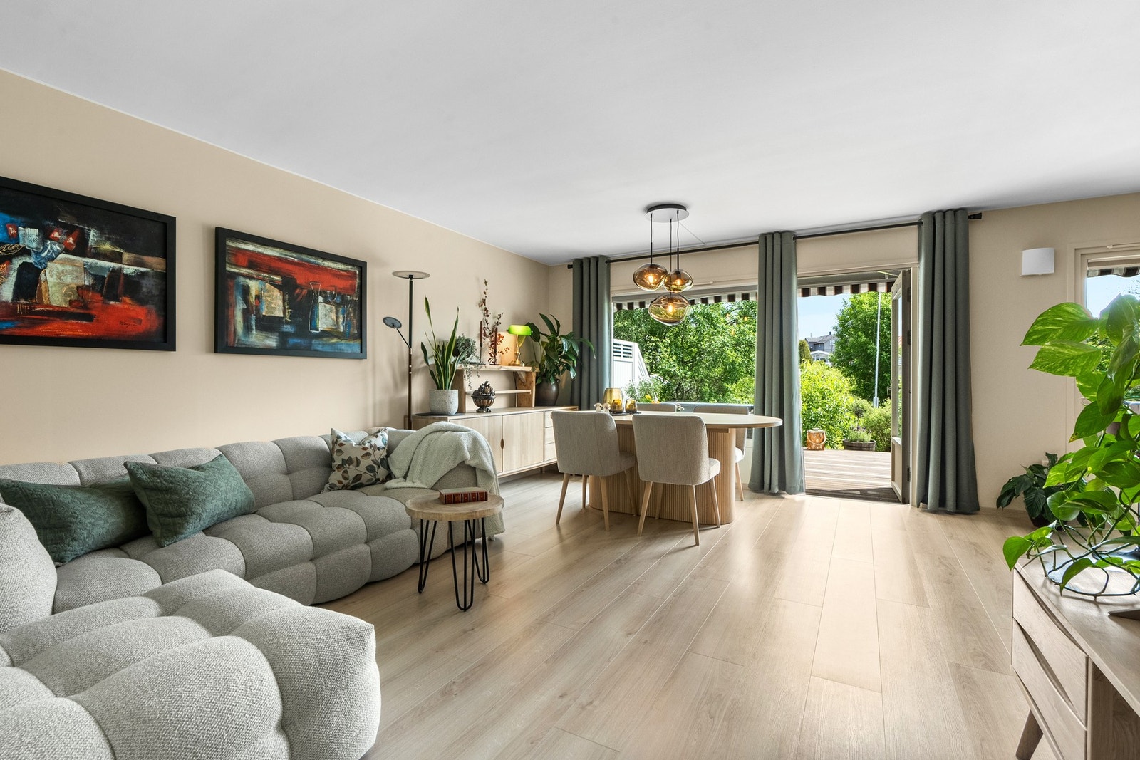 De gode vindusflatene slipper inn rikelig med naturlig lys og gir en god romfølelse. Galleribilde