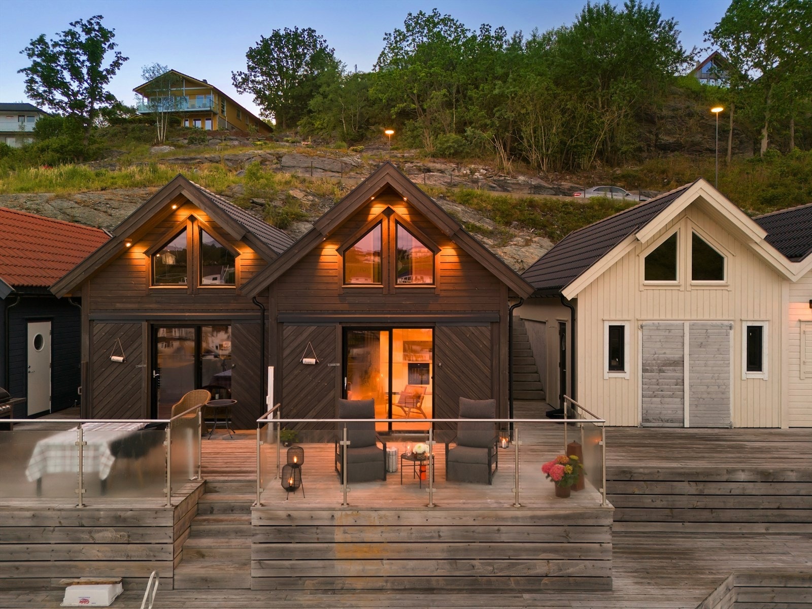 Velkommen til "Sollia", flott naust ved Nedre Hillestveit! Galleribilde