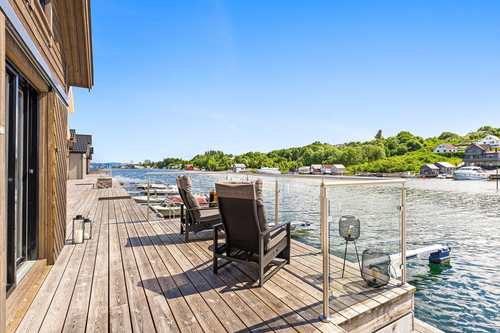 Her kan man nyte late
sommerdager Galleribilde