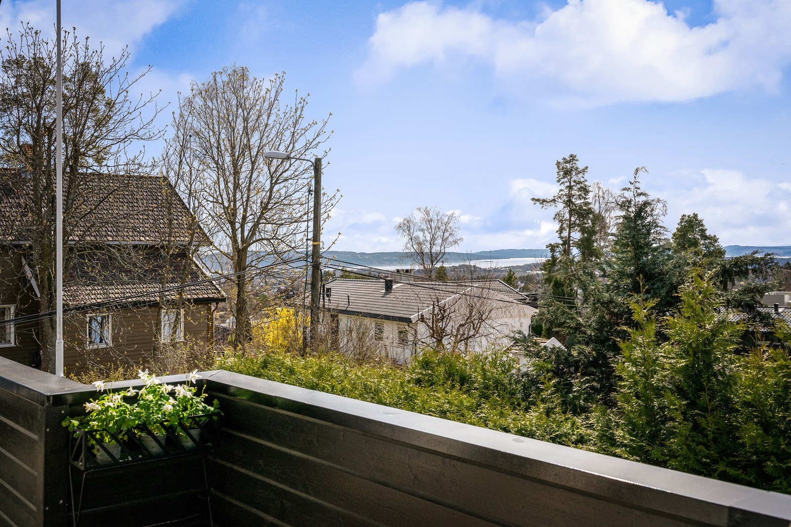 Fra balkongen kan du nyte en utsikt som virkelig tar pusten fra deg. Galleribilde