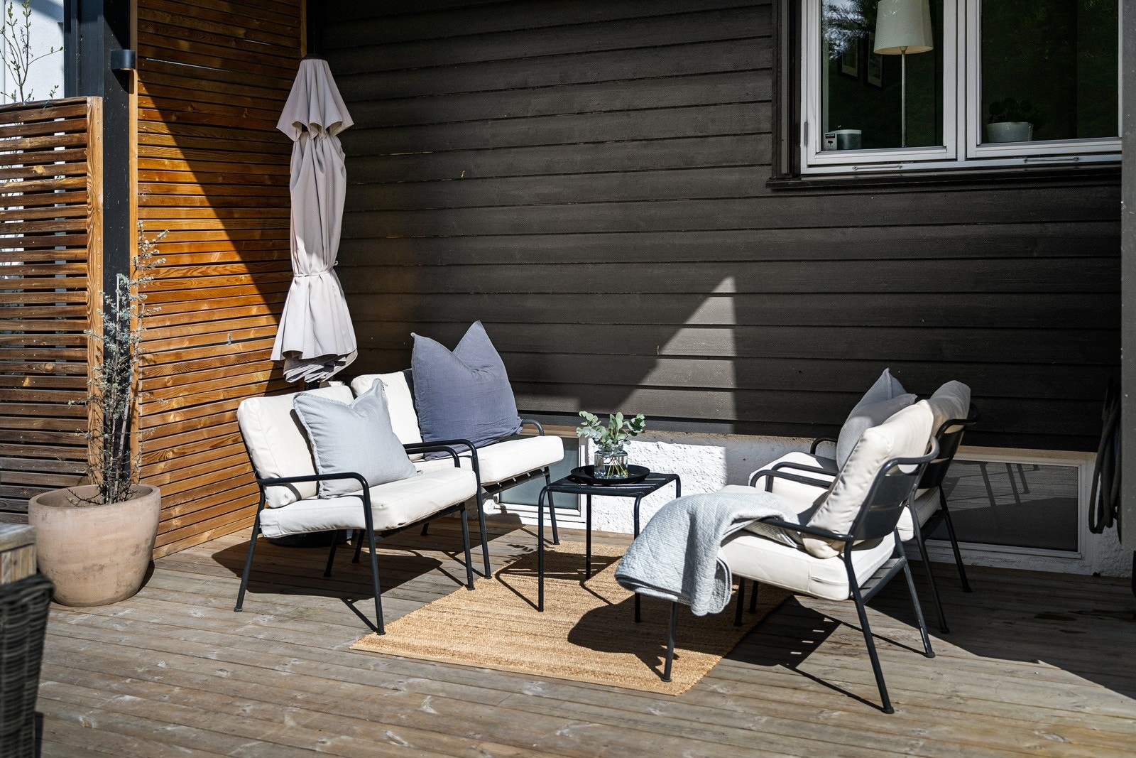 Bare å nyte de lange kveldene. Galleribilde