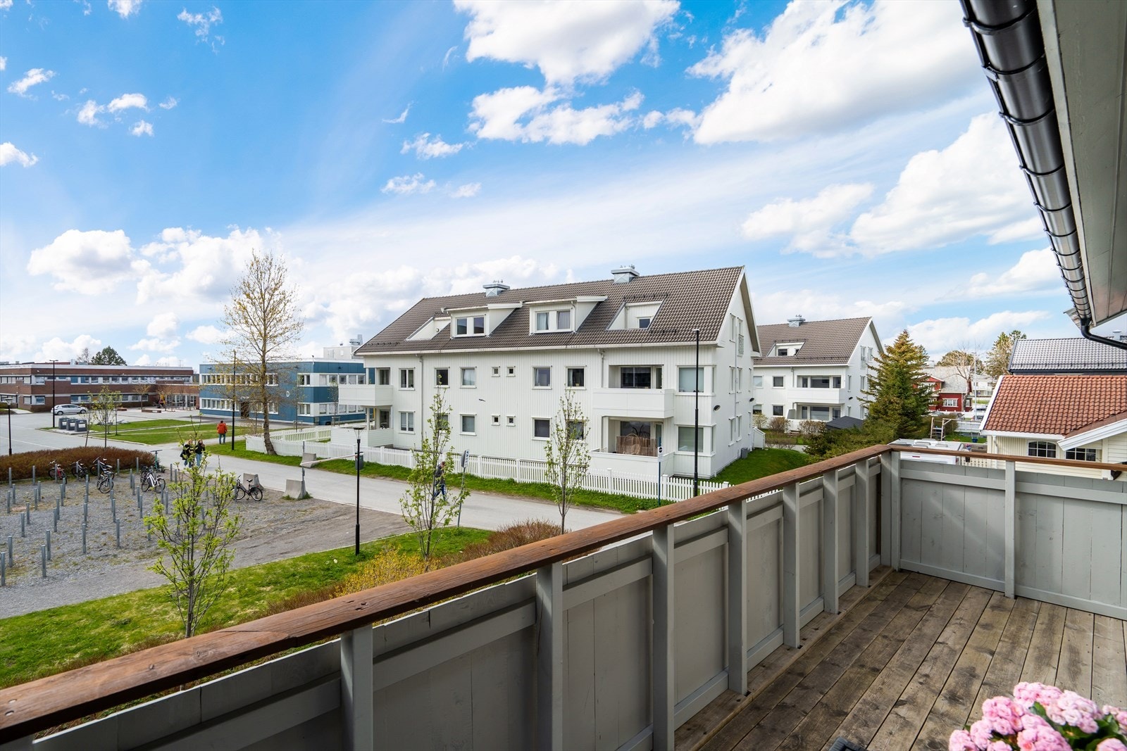 Balkong med god solgang. Galleribilde