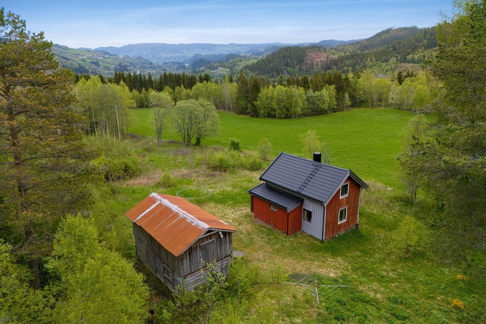 Aktiv Eiendomsmegling v/ Vebjørn Nybrott har gleden av å presentere Svinsøyvegen 50. Galleribilde