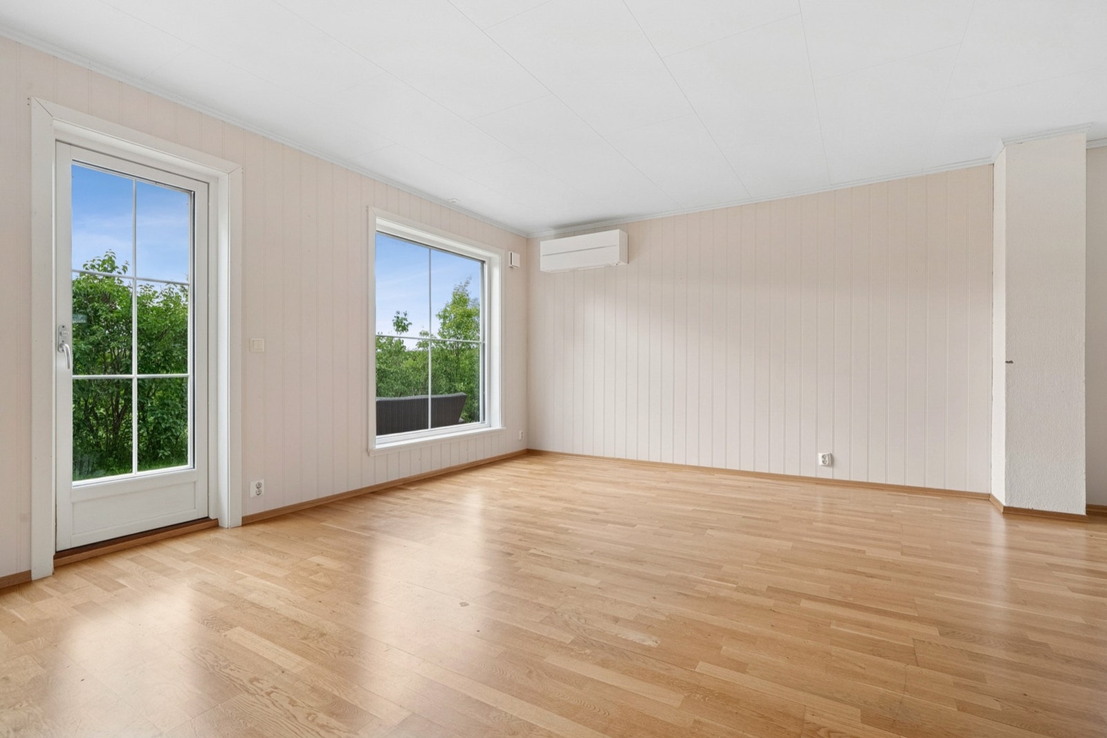Herfra er det direkte utgang til terrassen på 19 m². Galleribilde