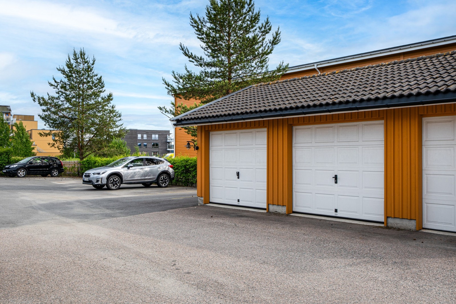 Boligen disponerer en biloppstillingsplass på 15 m². Galleribilde