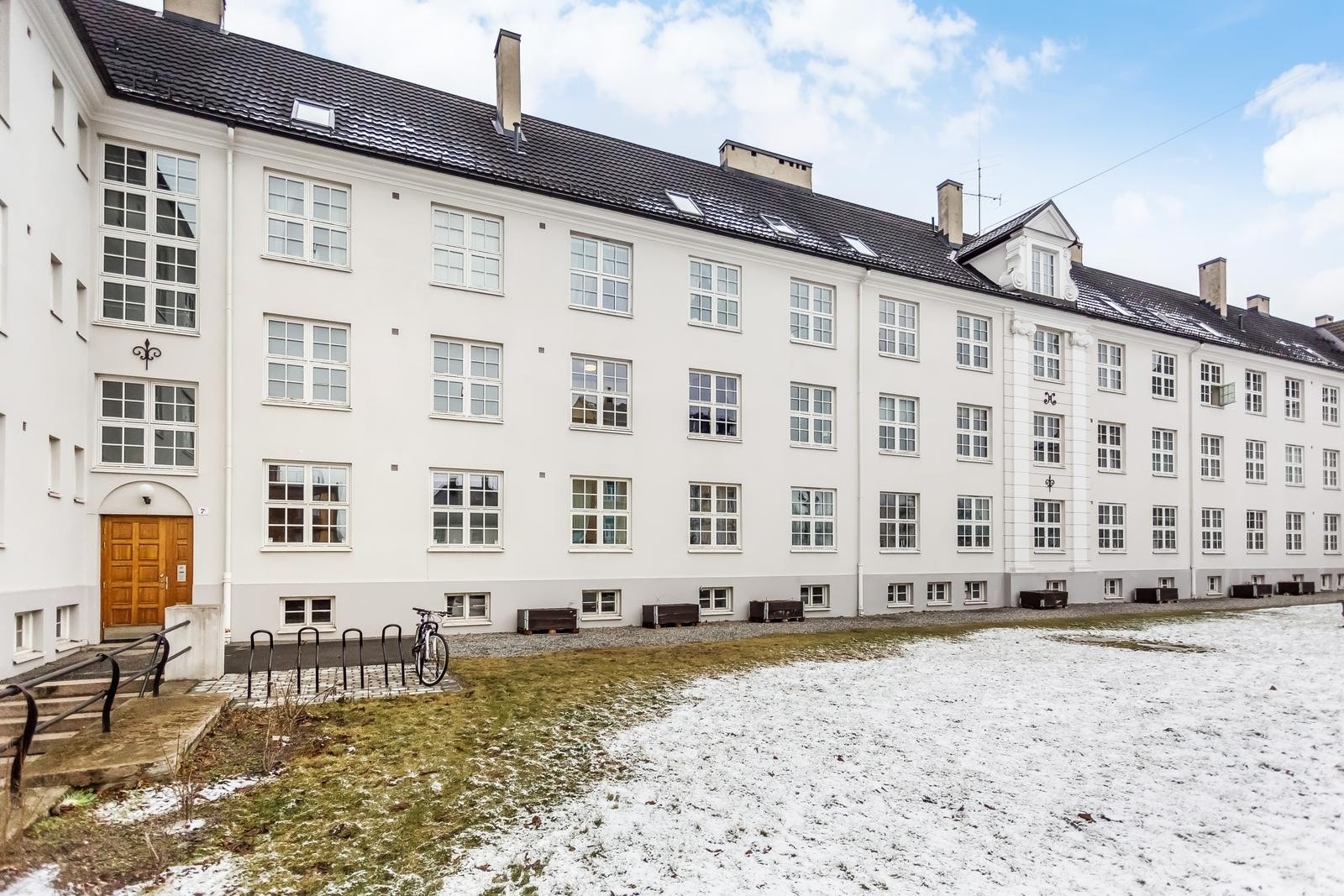 Pen og rolig bakgård Galleribilde