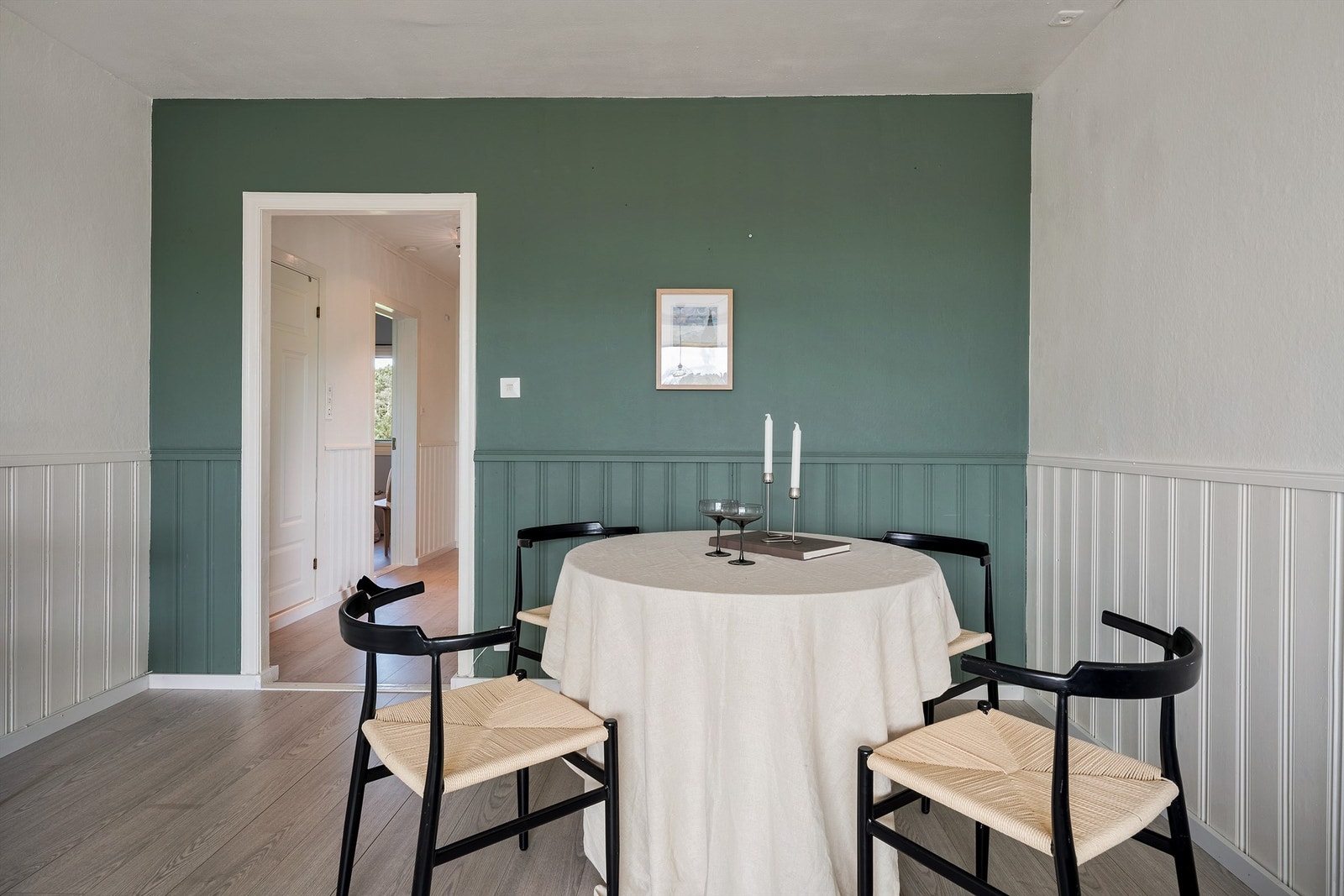 God plass til hyggelige middagsbesøk og selskap Galleribilde