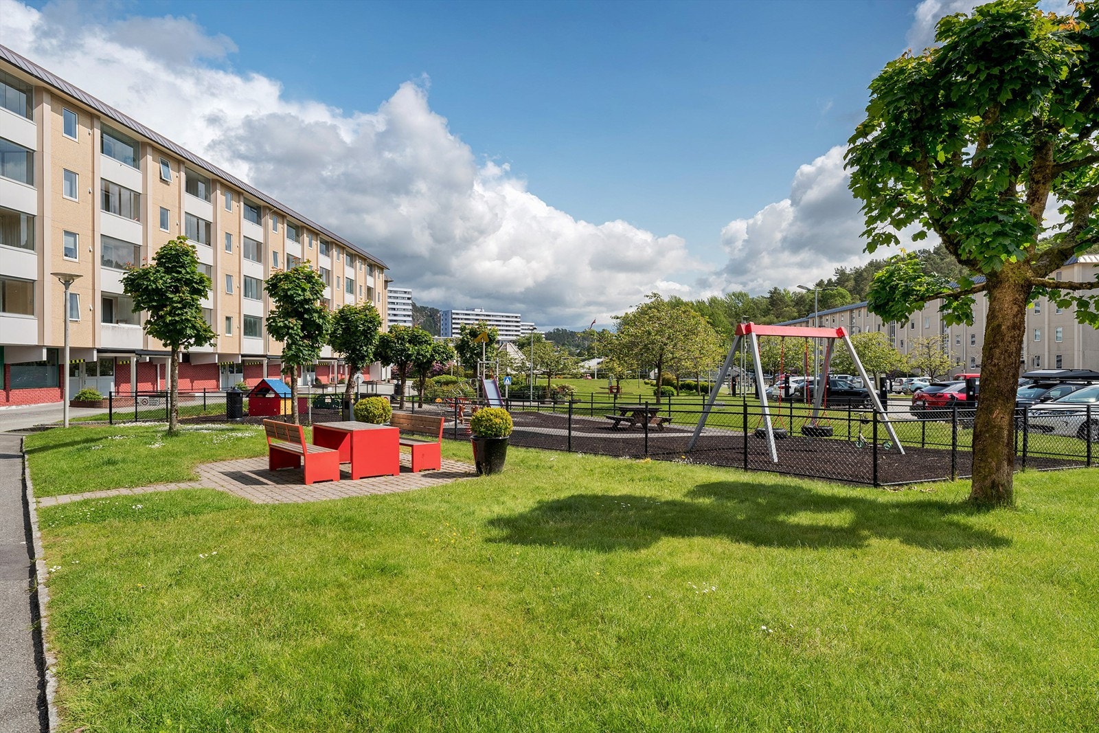 Borettslaget har flott opparbeidet fellesarealer med attraktive uteaktiviteter til hver enkel Galleribilde