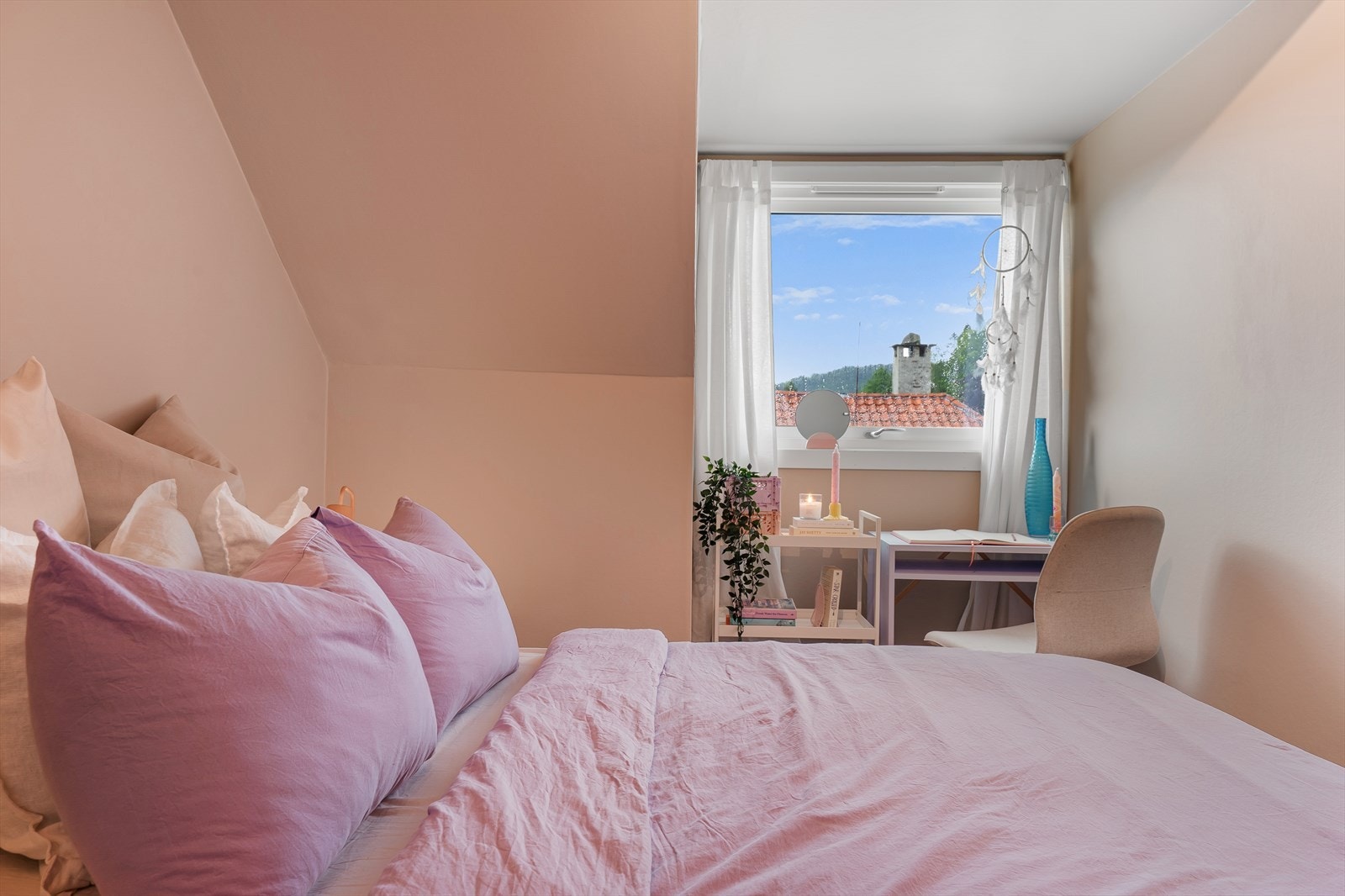 - Eksternt loftsrom, perfekt for gjester som kommer på besøk - Galleribilde