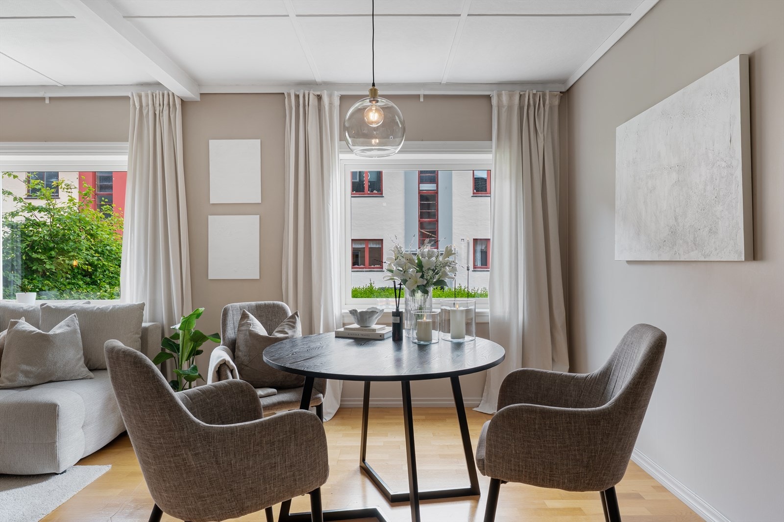 - Hvem inviterer du over på middag? - Galleribilde