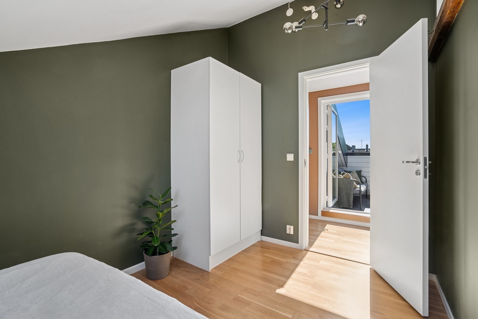 Her kan du gå rett fra senga til en solfylt takterrasse. Galleribilde