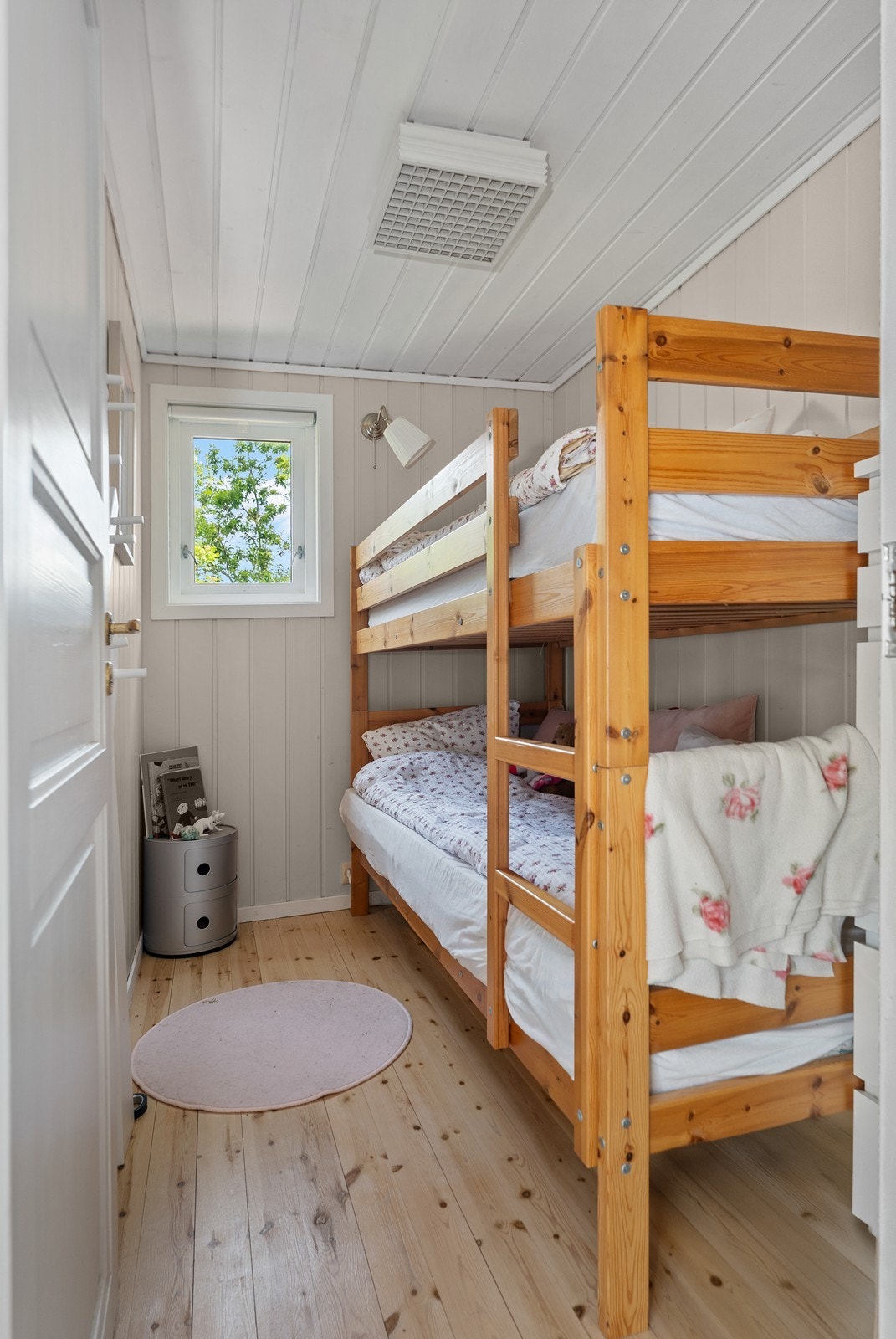 Soverom i 1. etg (2 av 4) Galleribilde