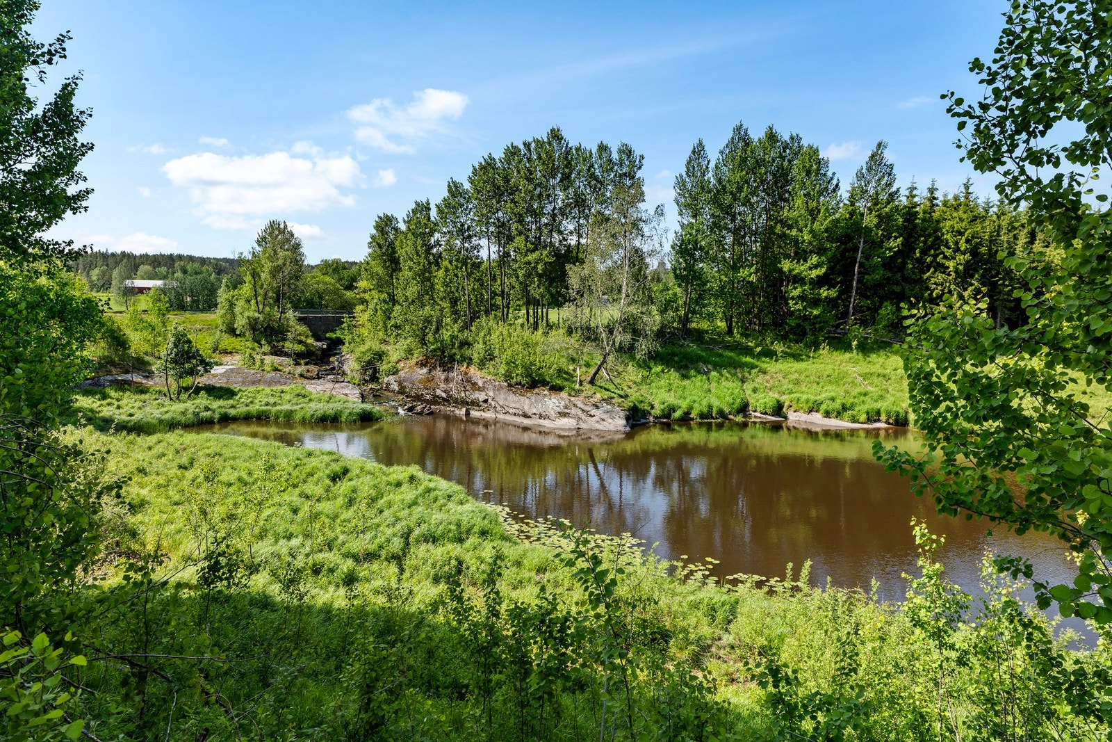 Perfekt for familien som ønsker god plass og naturnær beliggenhet. Galleribilde