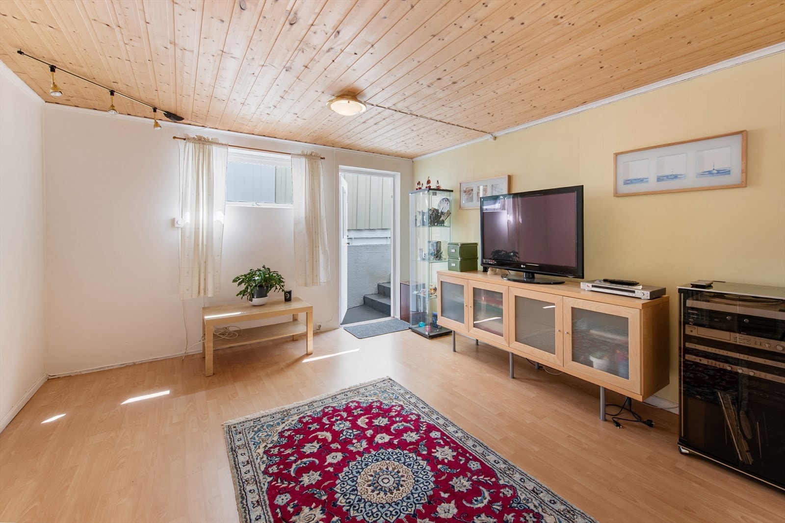 Kjellerstue. Galleribilde