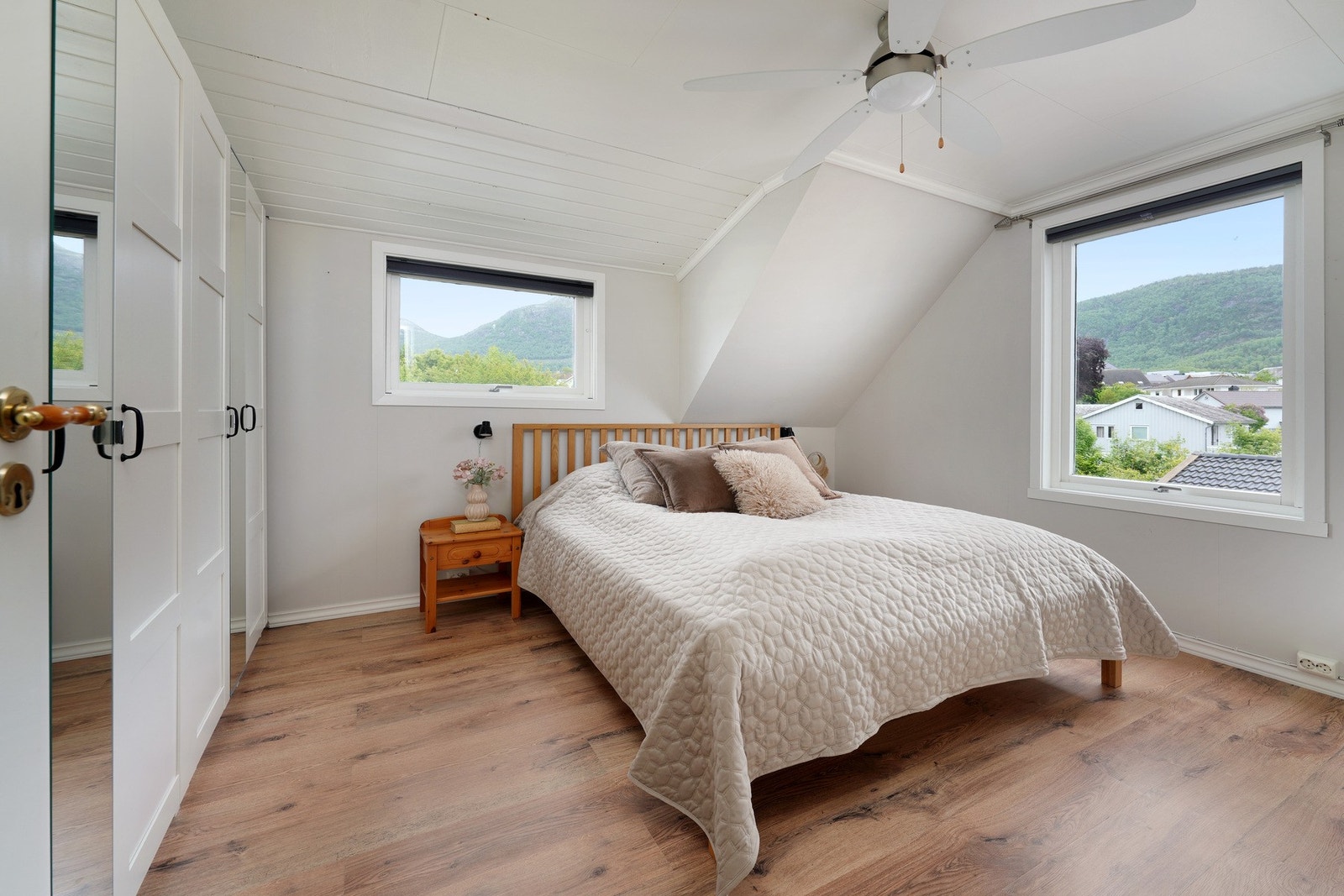 Soverom. Galleribilde