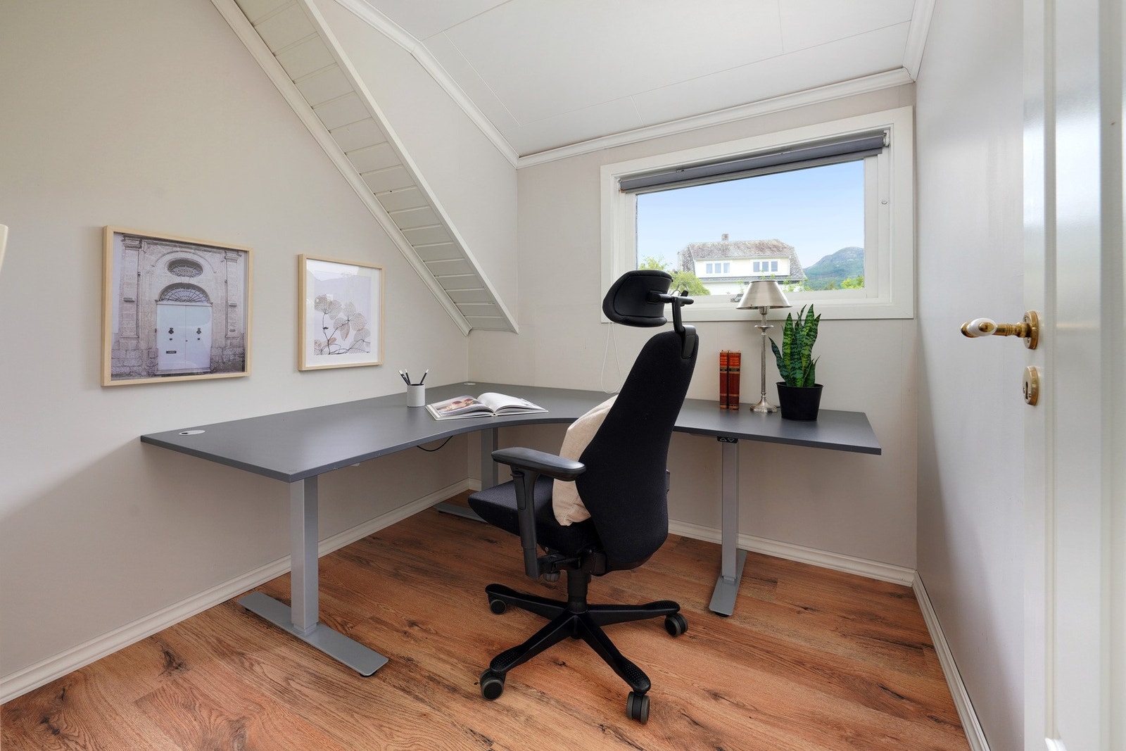 Kontor. Galleribilde