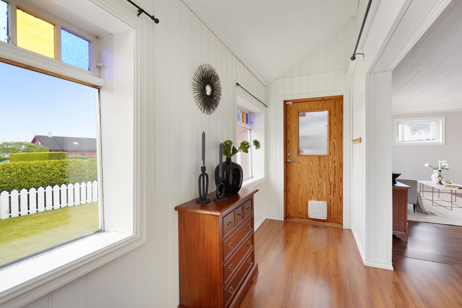 Utgang til hagestue. Galleribilde