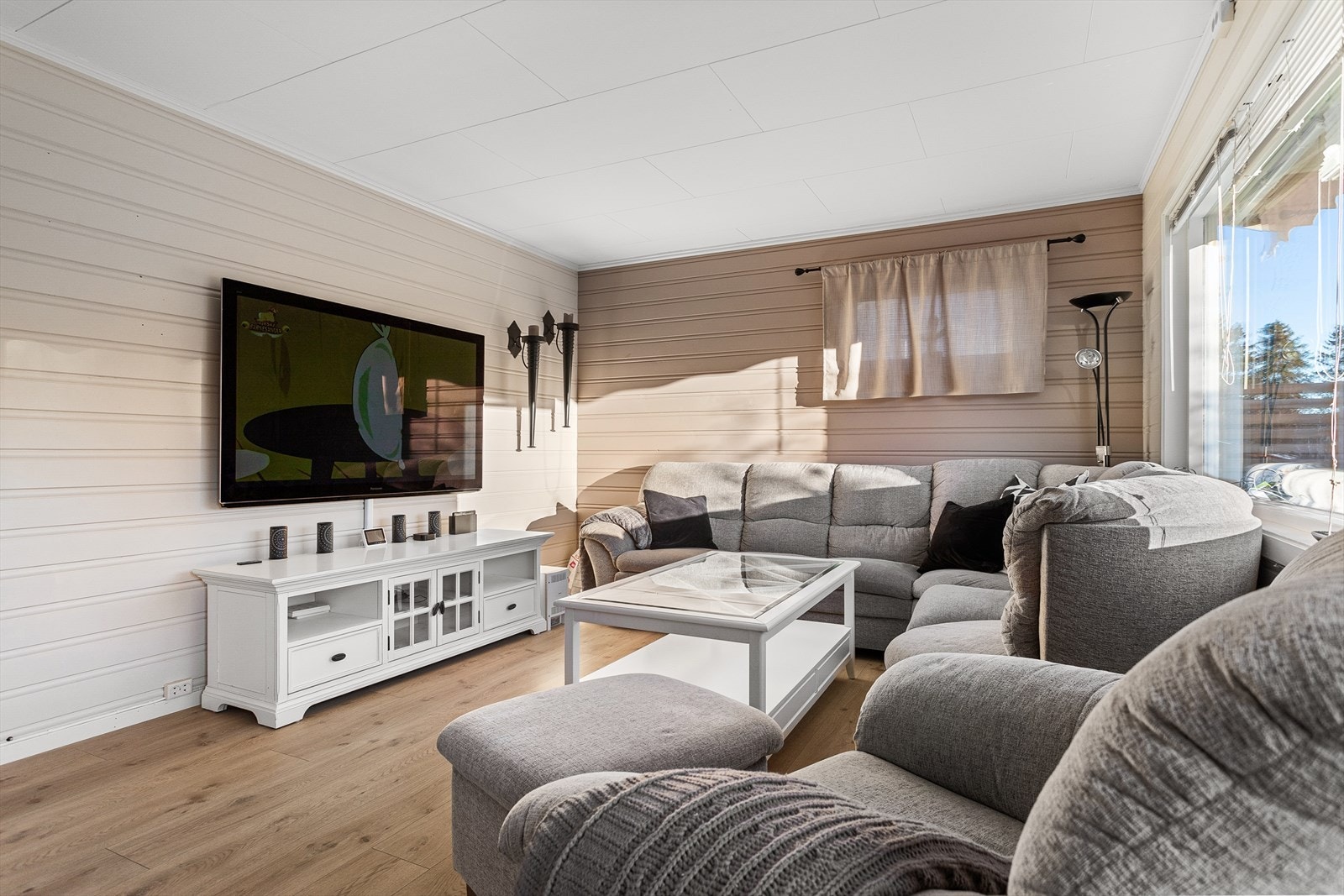 Pen stue i hoveddel Galleribilde