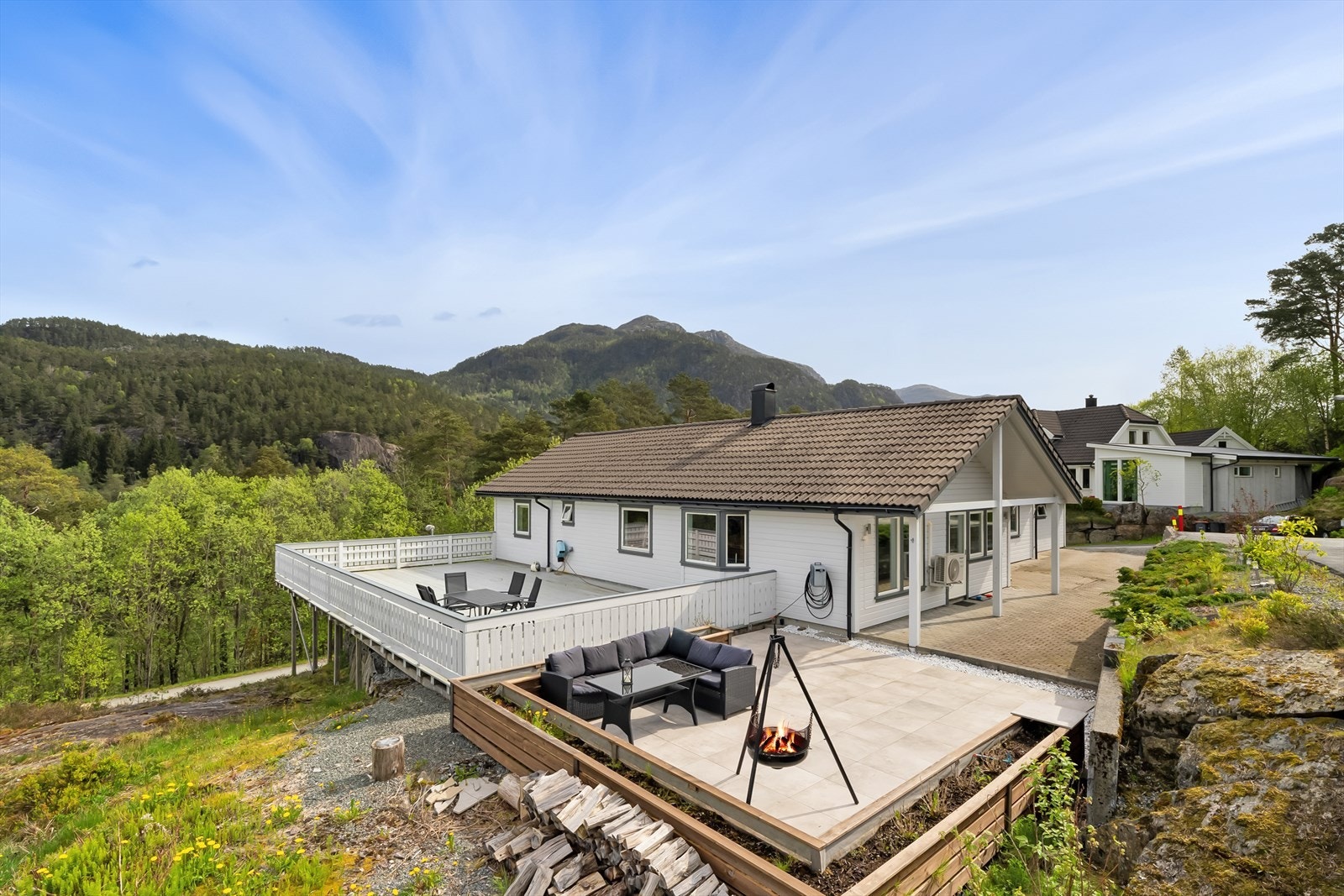 Velkommen ti Eidsvikvegen 3 v/ Elisa Zahl Johansen i EiendomsMegler 1 Ryfylke! Galleribilde