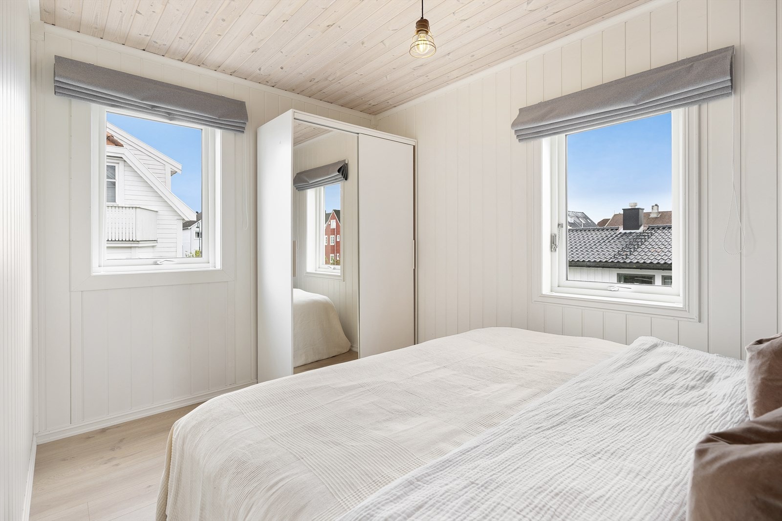 - Plass til både dobbeltseng og garderobeskap - Galleribilde
