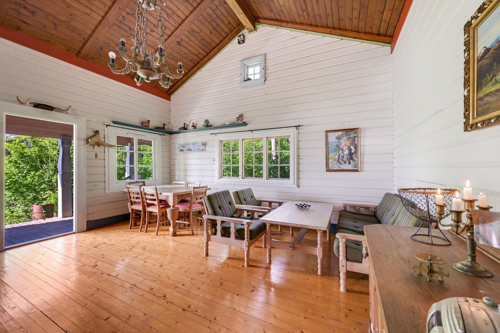 Inn fra verandaen til stuen Galleribilde