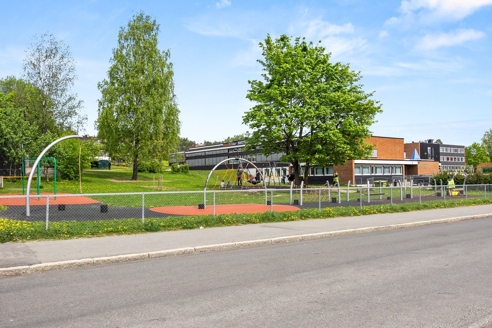 Trygg og kort skolevei til Rødtvet skole. Galleribilde