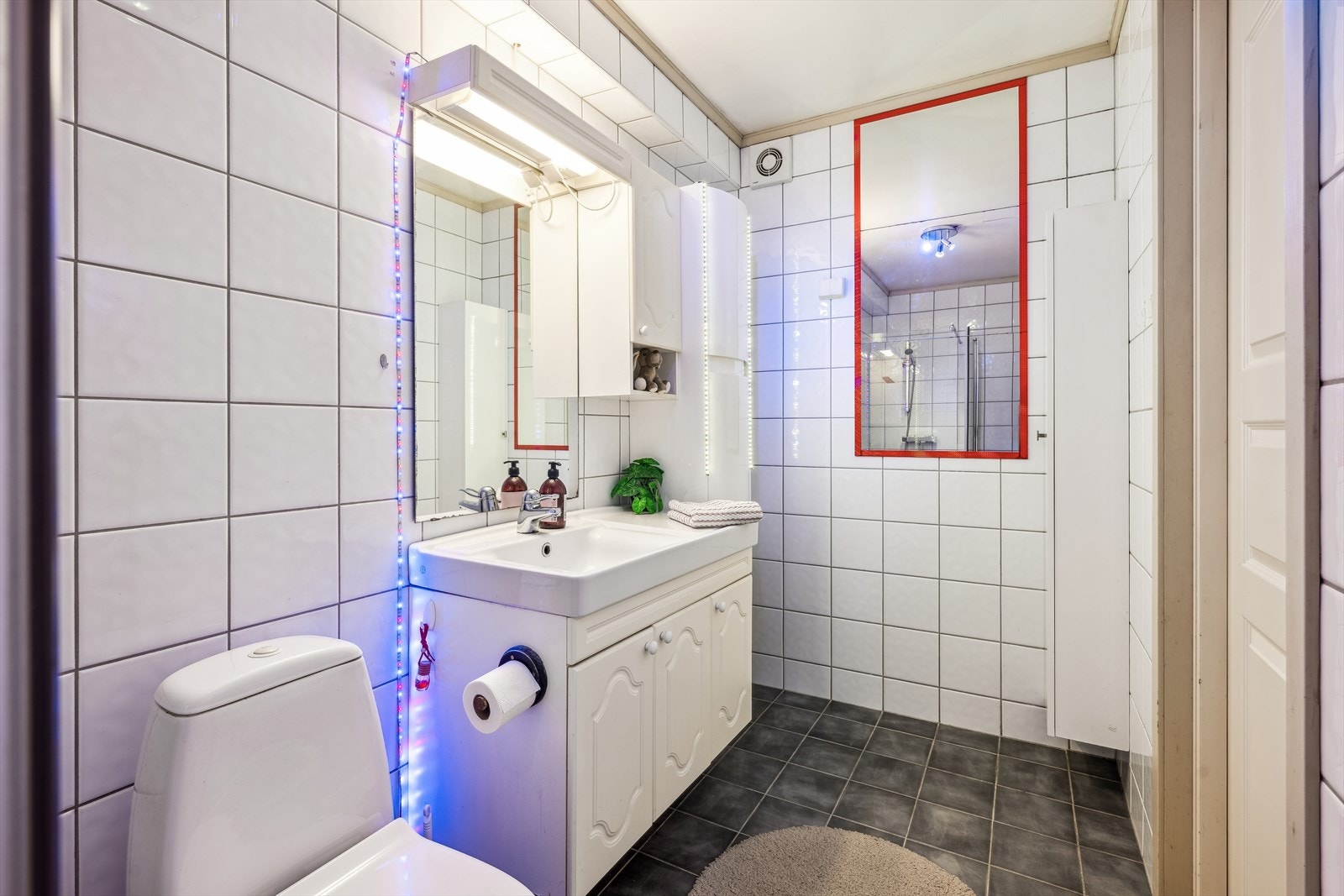 Pent fliselagt bad/wc Galleribilde