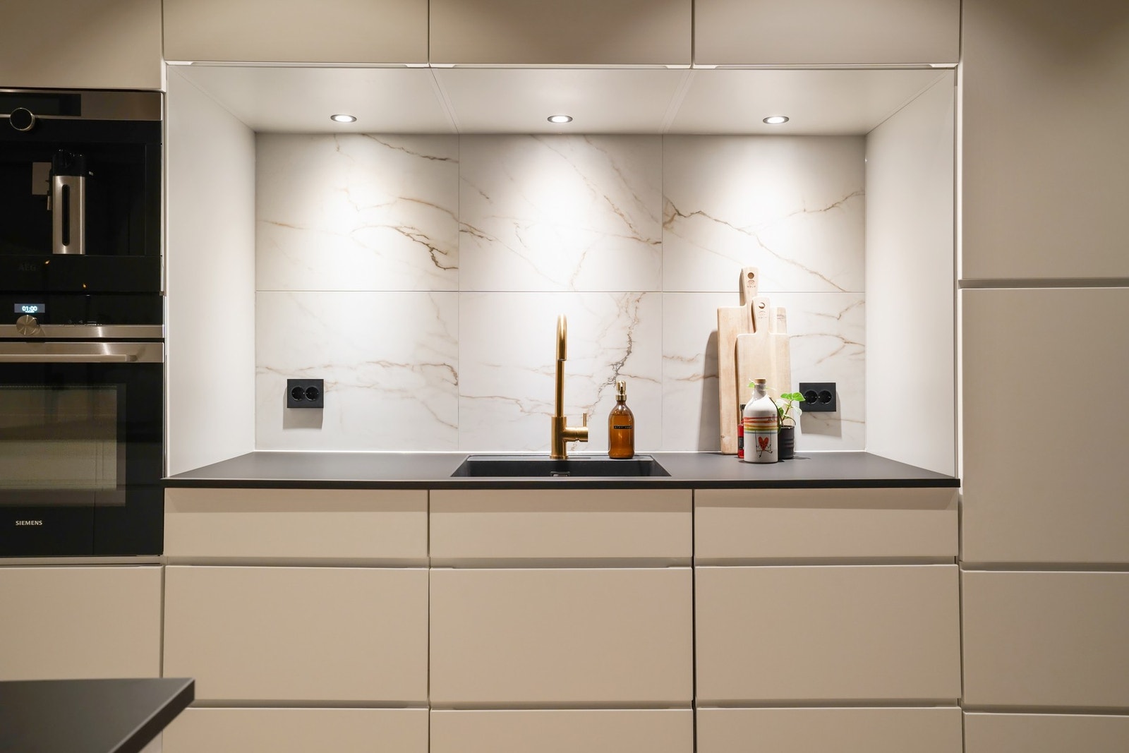 Veldig bra med skap- og benkeplass. Galleribilde