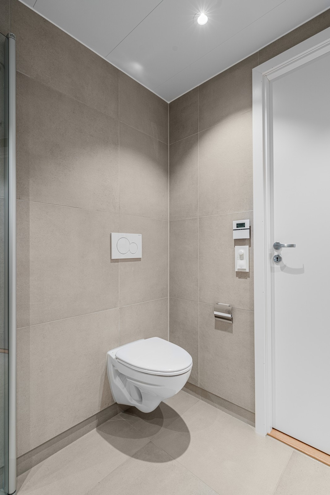 Downlights i himling. Galleribilde