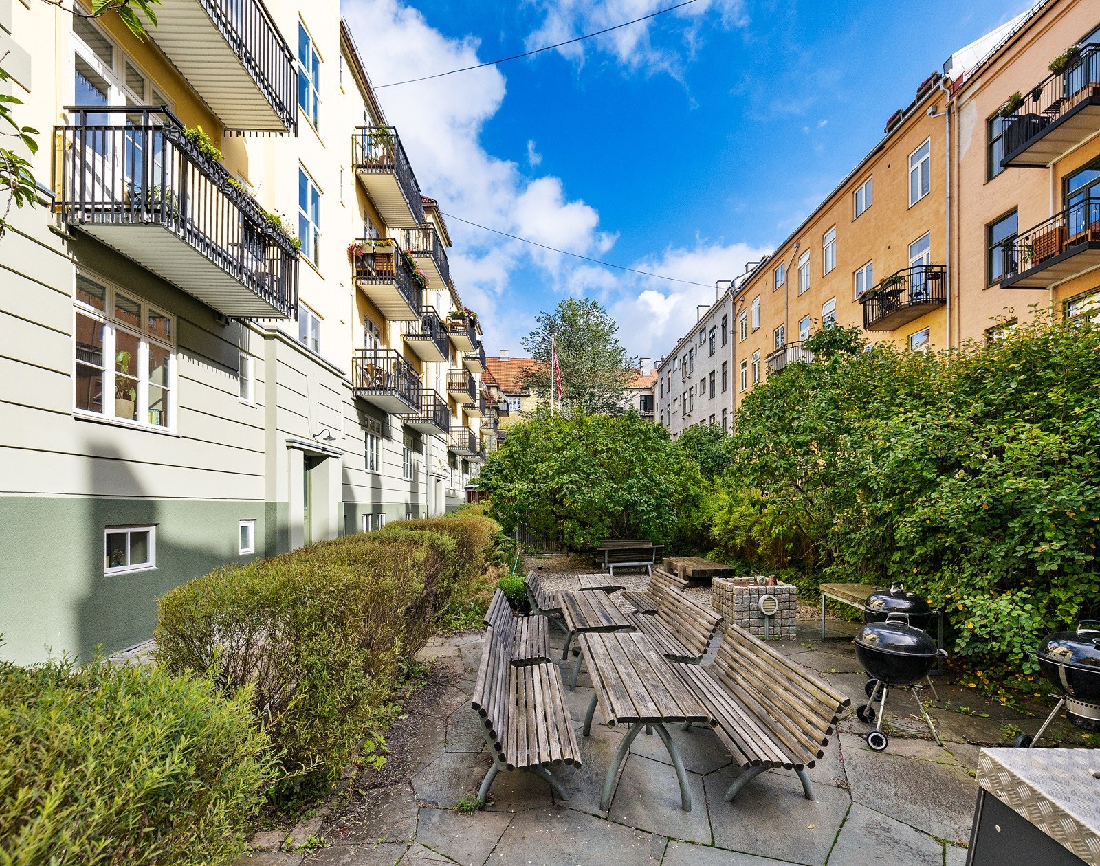 Borettslaget har høy trivselsfaktor! Torshov er et skikkelig populært sted å bo. Her finner du et stort utvalg av restauranter, caféer, barer og nisjebutikker. Galleribilde
