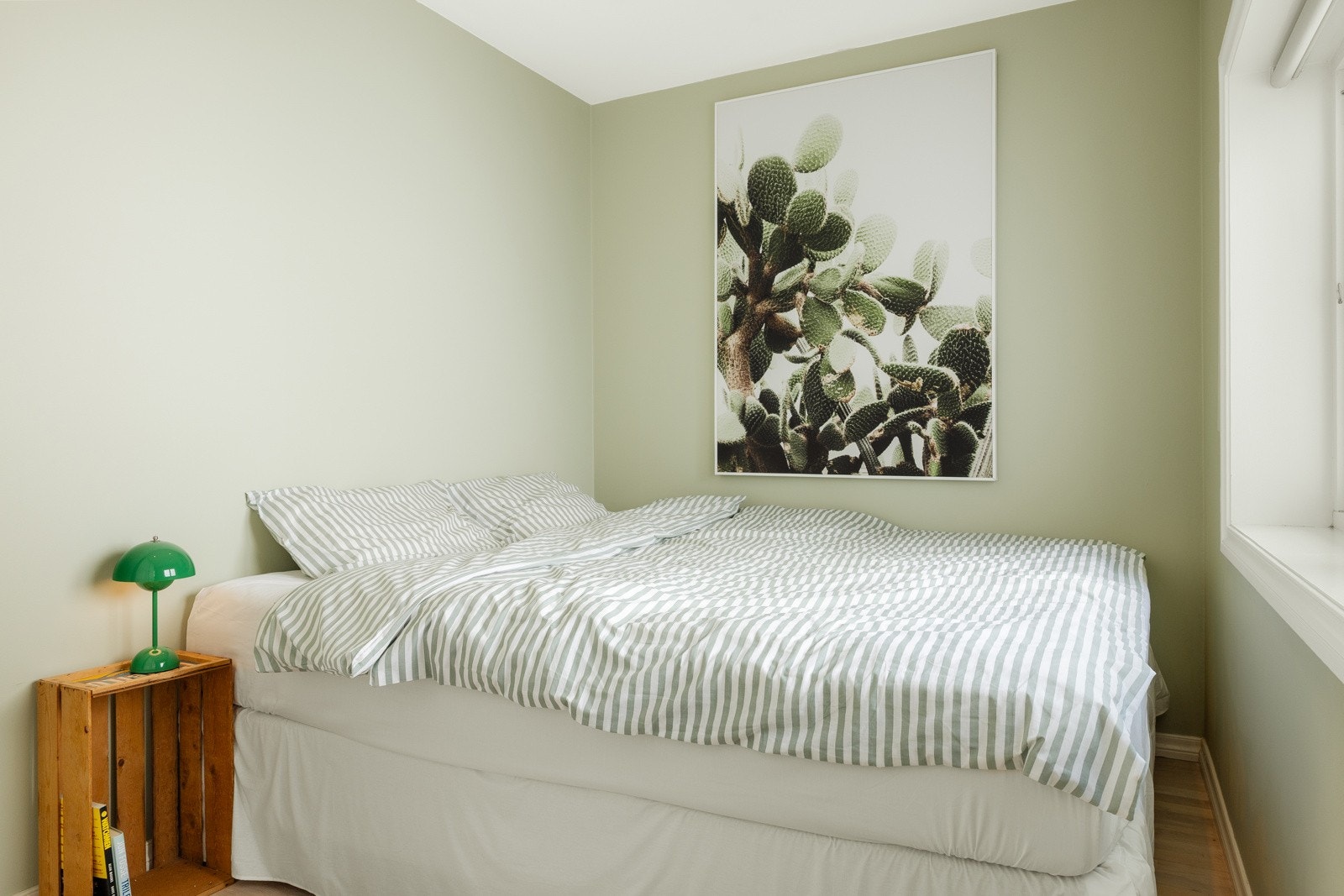 Hovedsoverommet måler 7,4 kvm og kan innredes med dobbeltseng og nattbord. Galleribilde