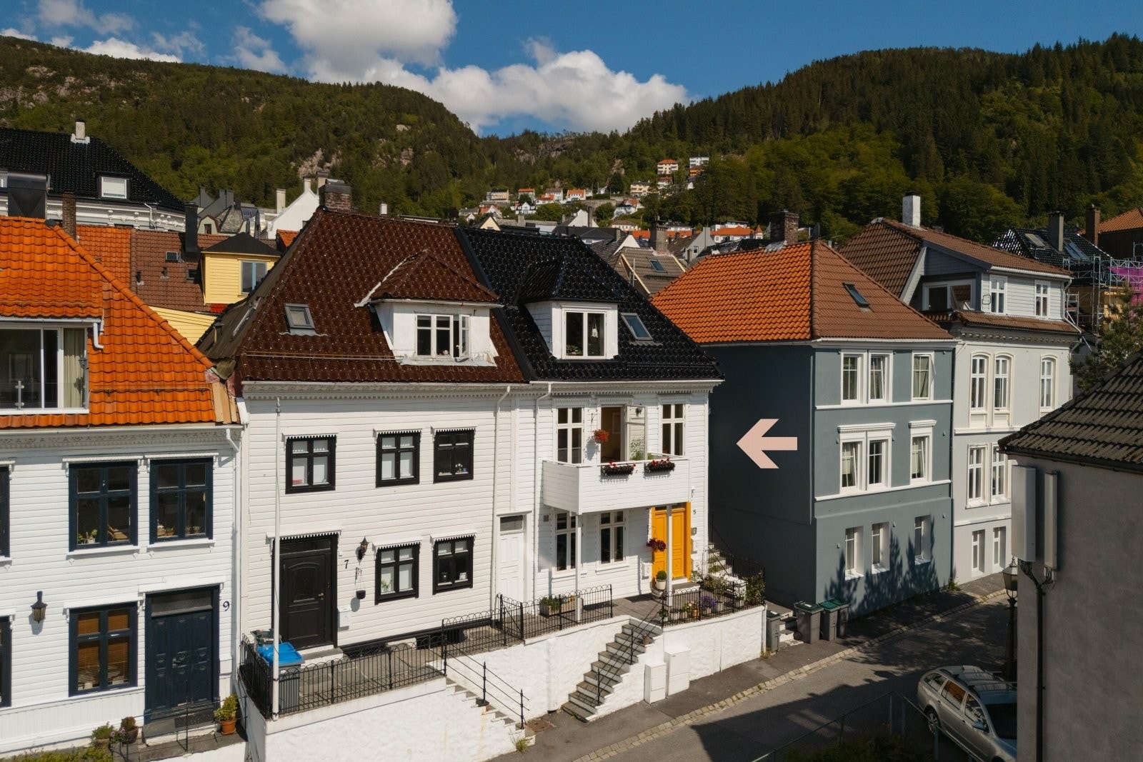 Taket ble skiftet i 2016 av Taktekker Frantzen AS. Galleribilde