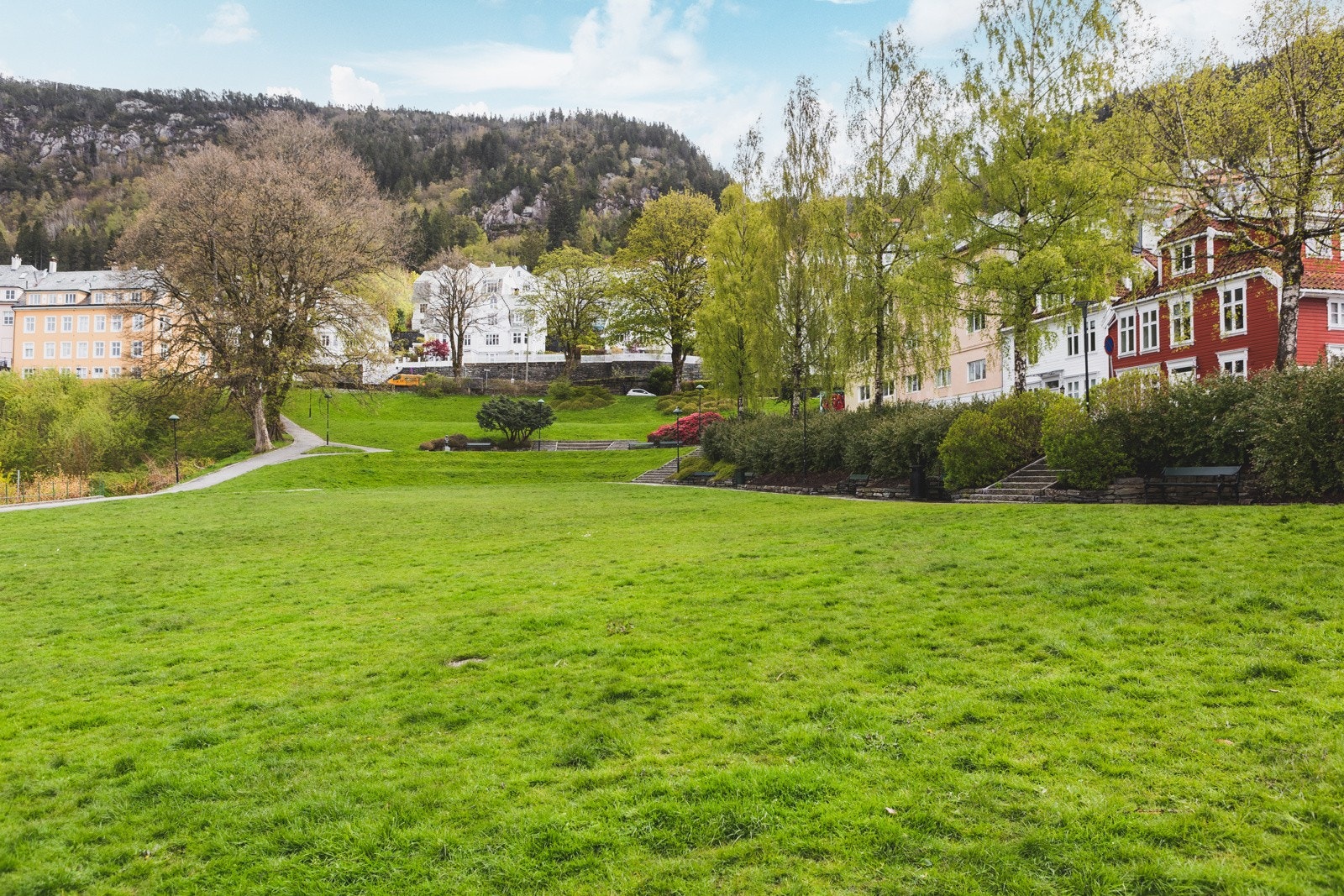 Meyermarken er et populært sted å oppholde seg når Bergensværet viser seg fra sin beste side. Galleribilde