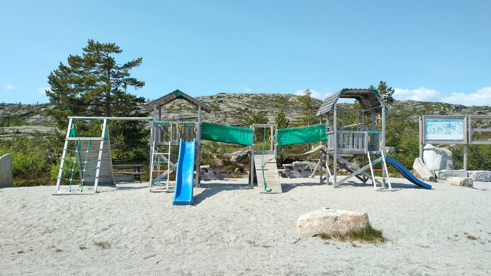 - Privat bilde - lekeplass på toppen - Galleribilde