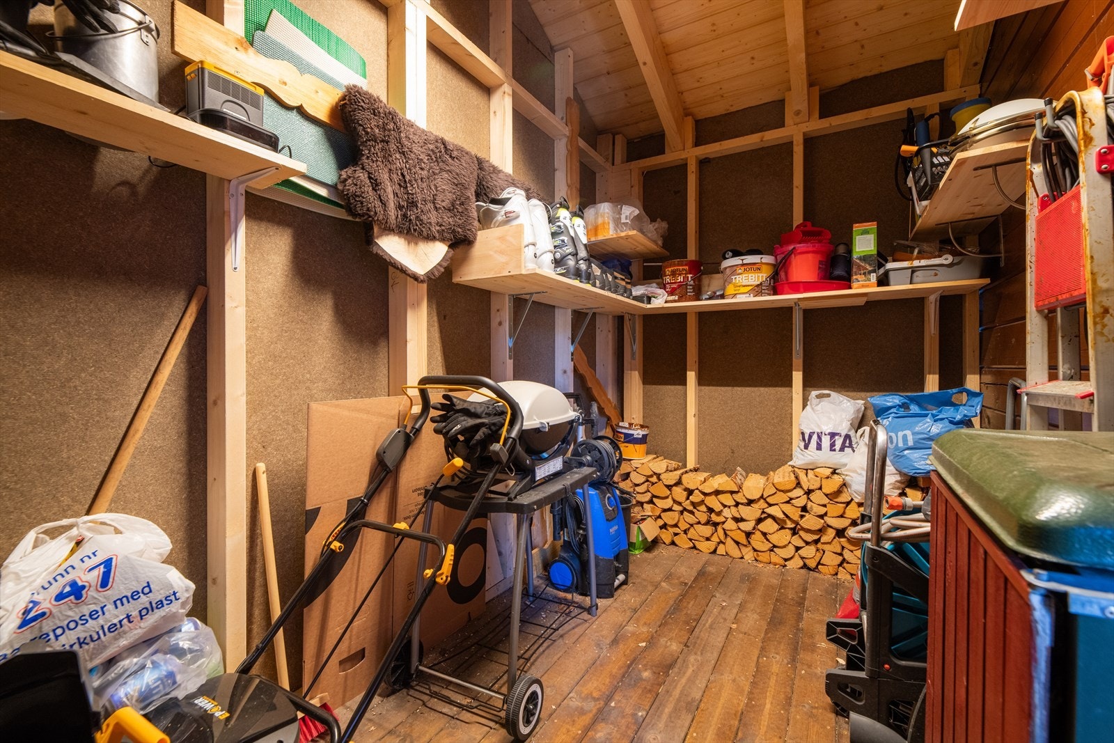 Utebod. Galleribilde