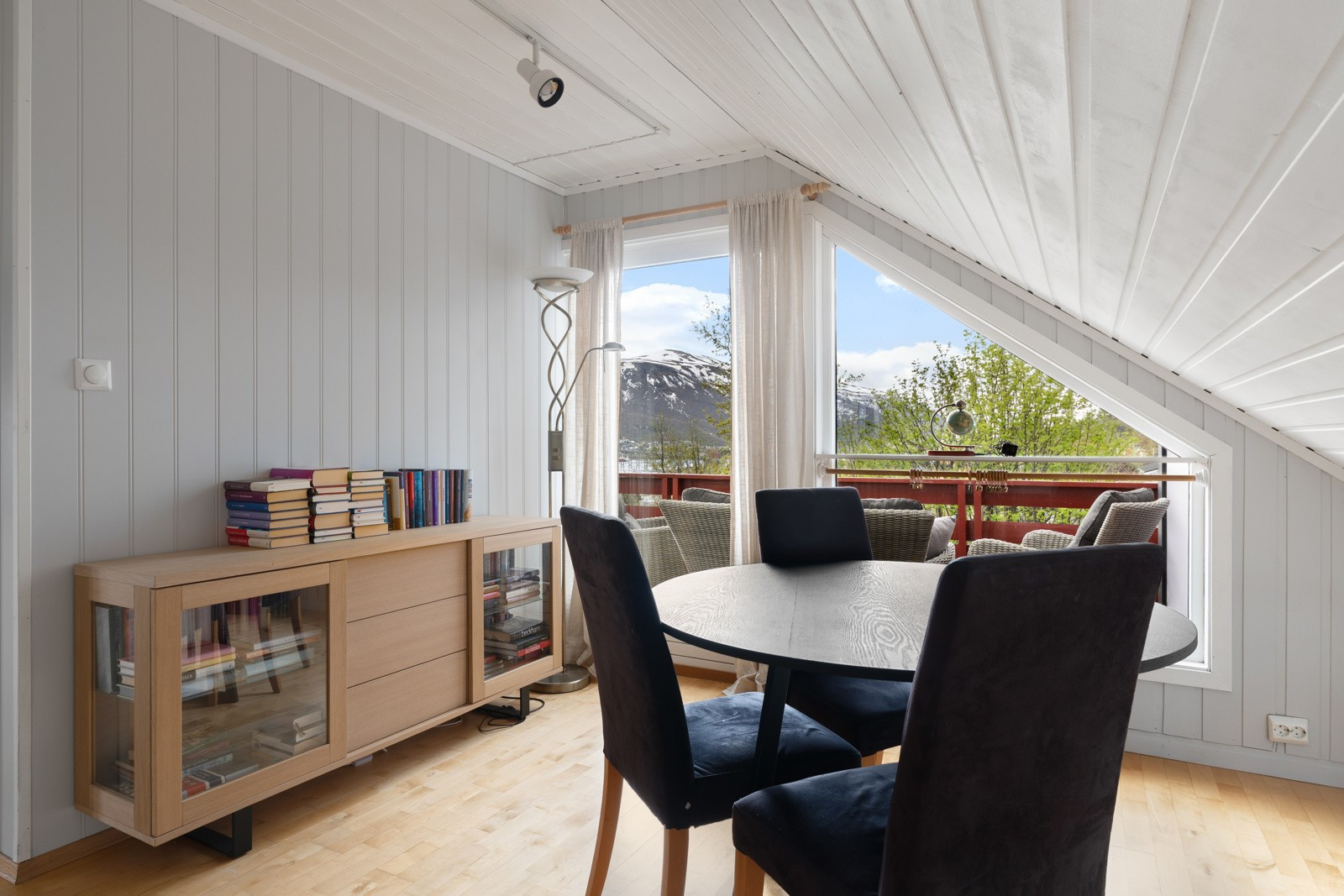 Spisekrok i loftstuen.