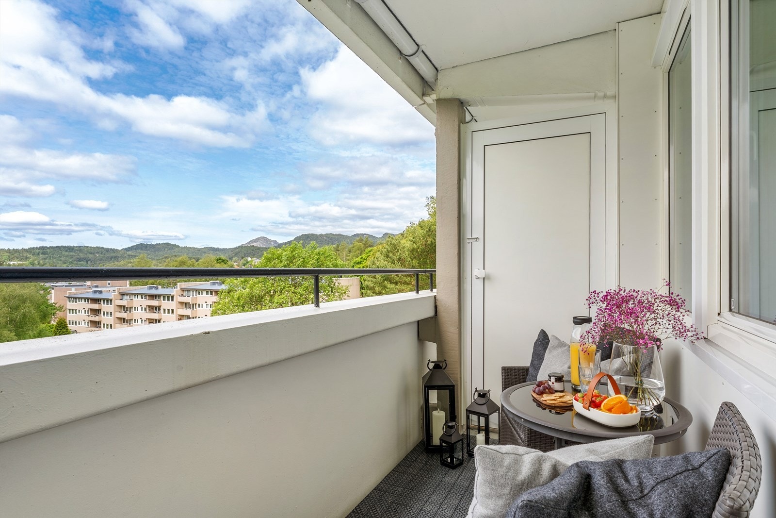 - En lekker 2-roms leilighet med nydelig balkong - Galleribilde