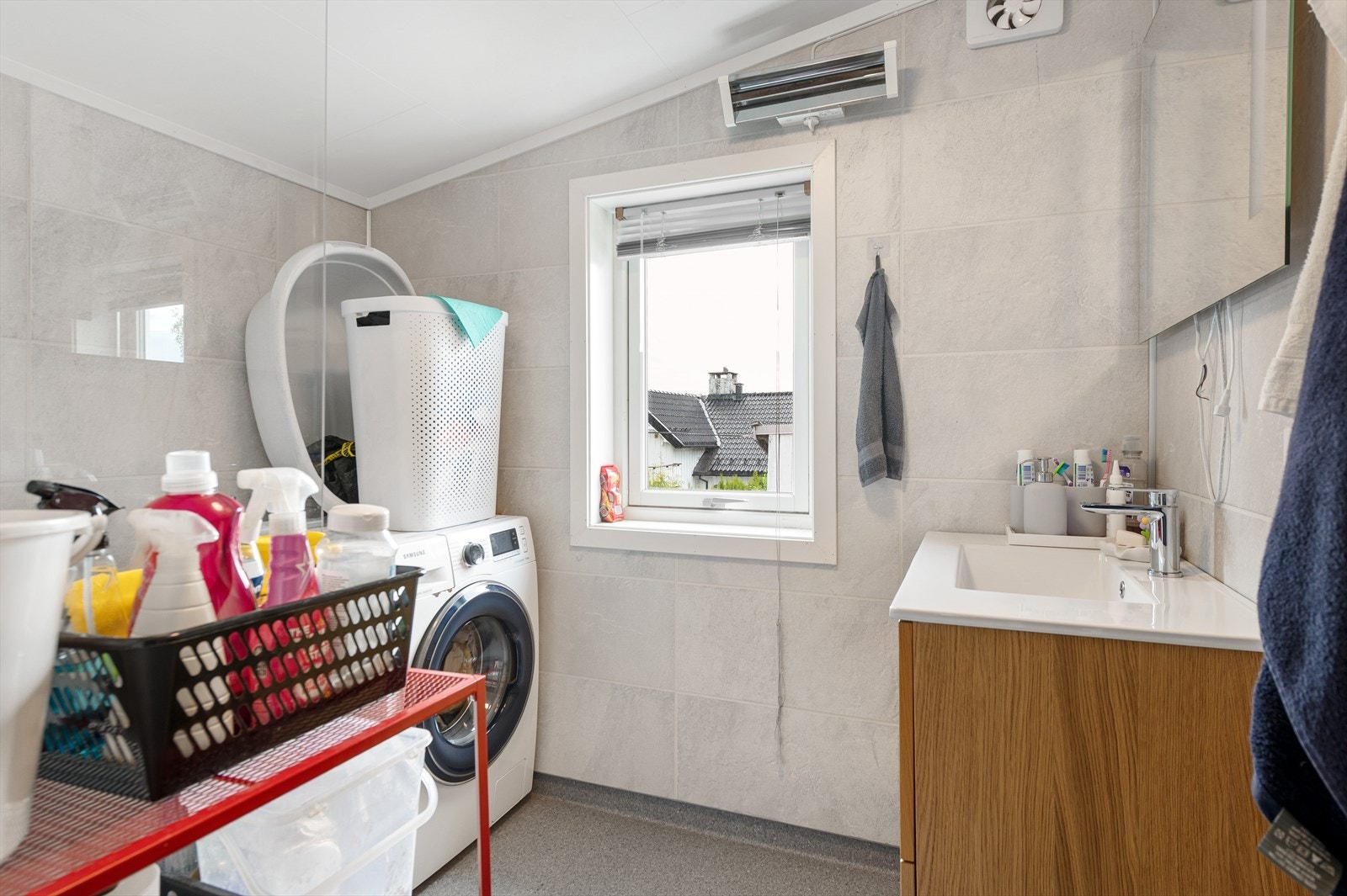 Bad i Leilighet 3 - Separat toalett i leilighet 3 Galleribilde