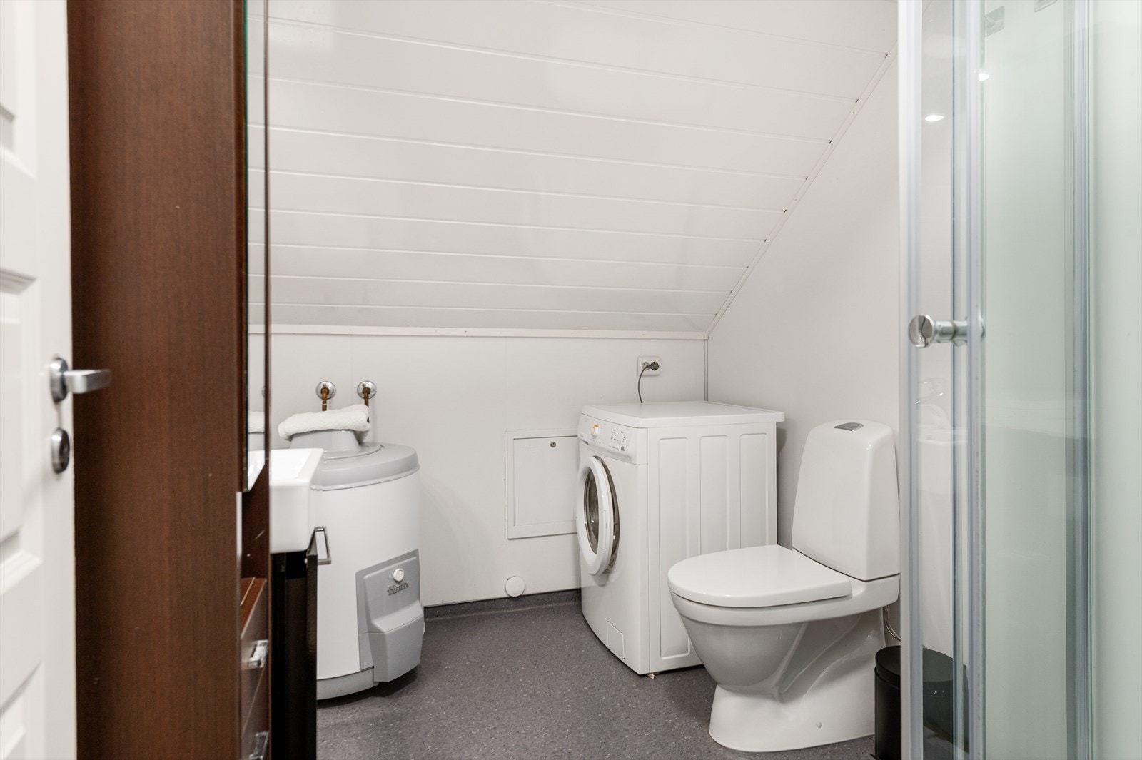 Bad loftetasje oppgradert i 2018 Galleribilde