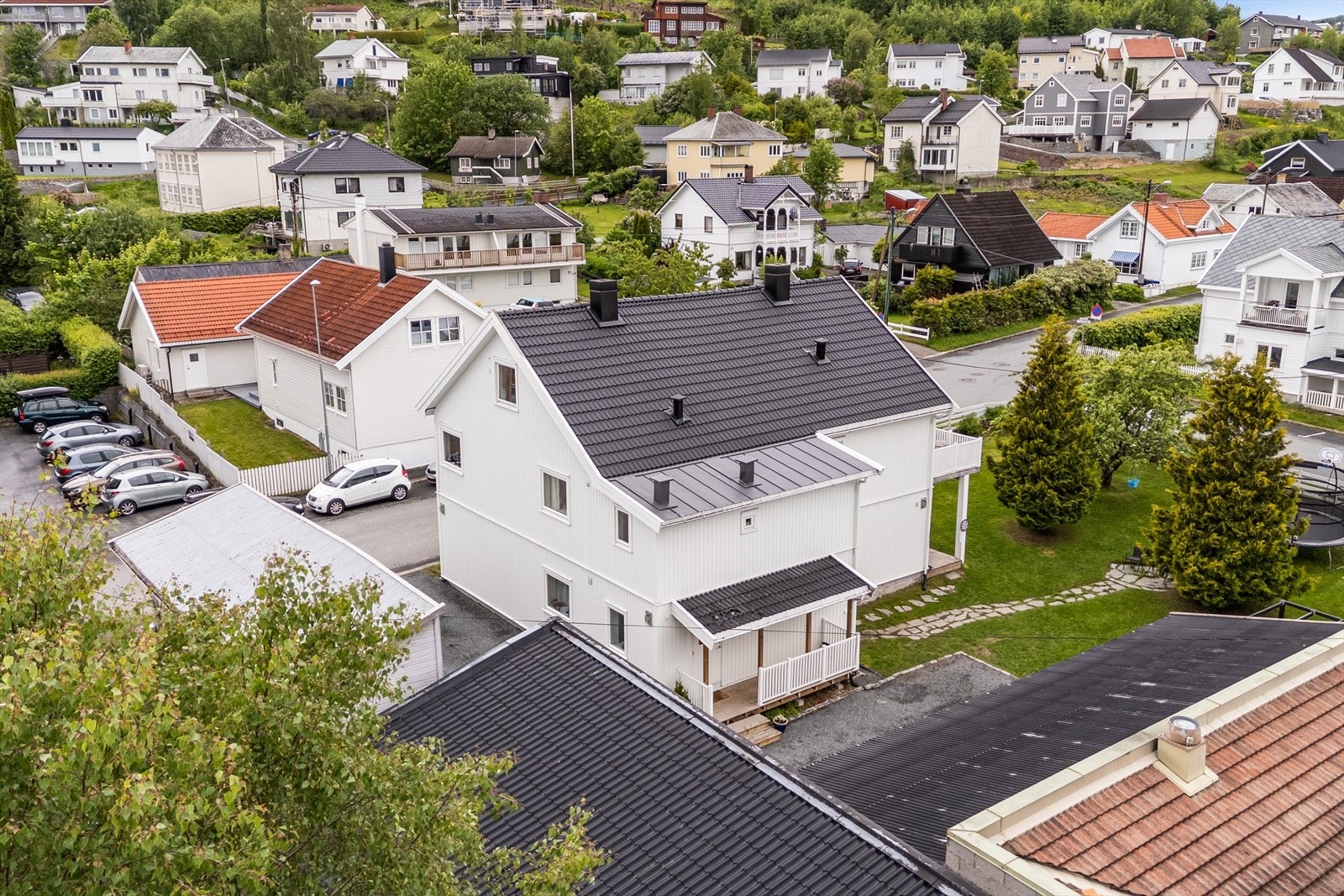 Gangavstand til barnehager, skoler, NTNU, Fagskolen, Gjøvik sykehus, sentrumsfasiliteter, etc Galleribilde