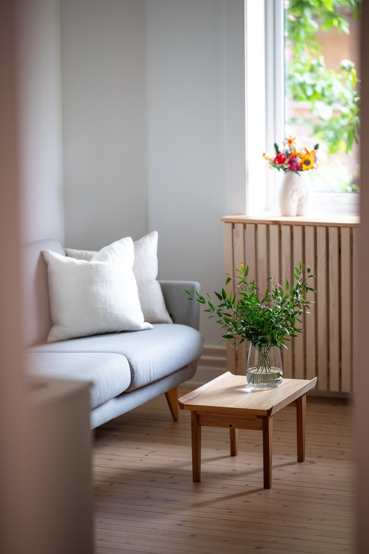 Varmtvann, fyring, tv og bredbånd er inkludert i felleskostnadene. Dette bidrar til en mer oversiktlig privatøkonomi. Galleribilde