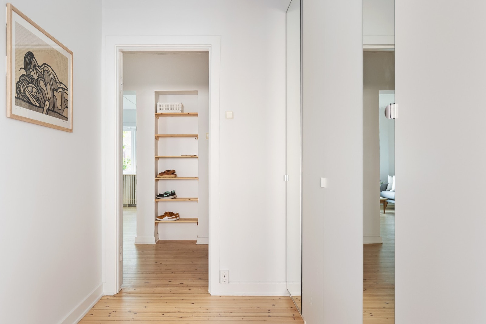 Garderobeskapet blir stående. Galleribilde