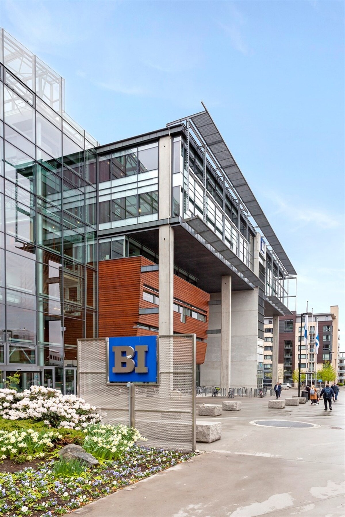 Det er gangavstand til Handelshøyskolen BI. Galleribilde